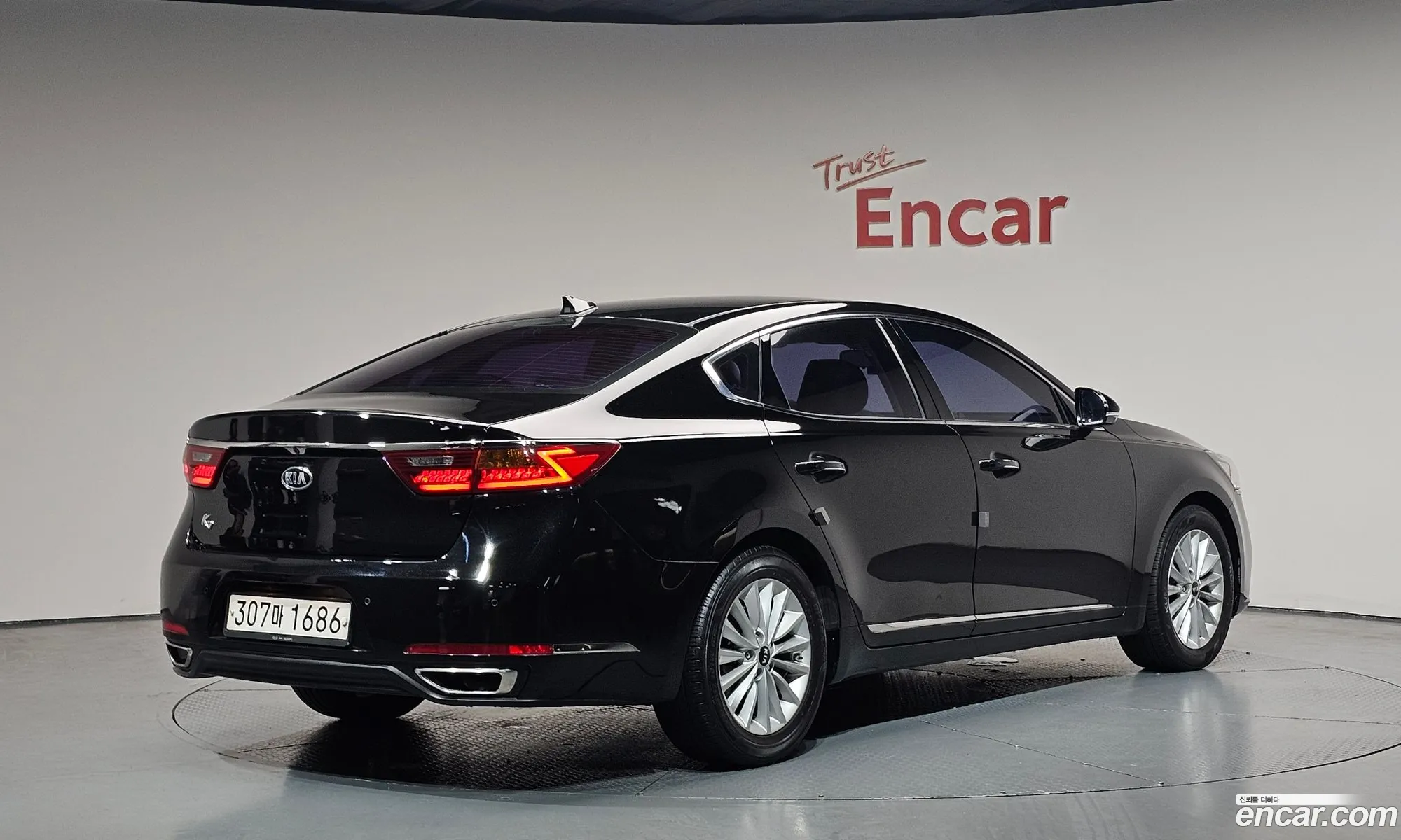 Kia K7 2018 KNALC418BJA127840 — 5
