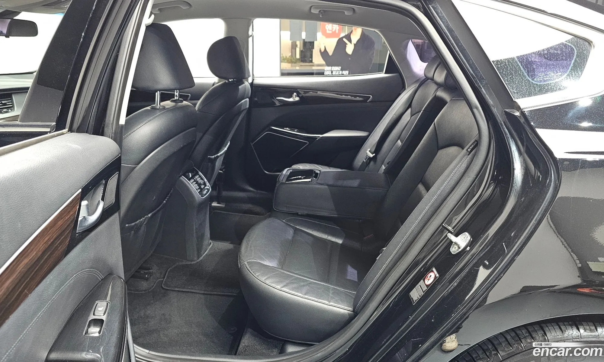 Kia K7 2018 KNALC418BJA127840 — 25