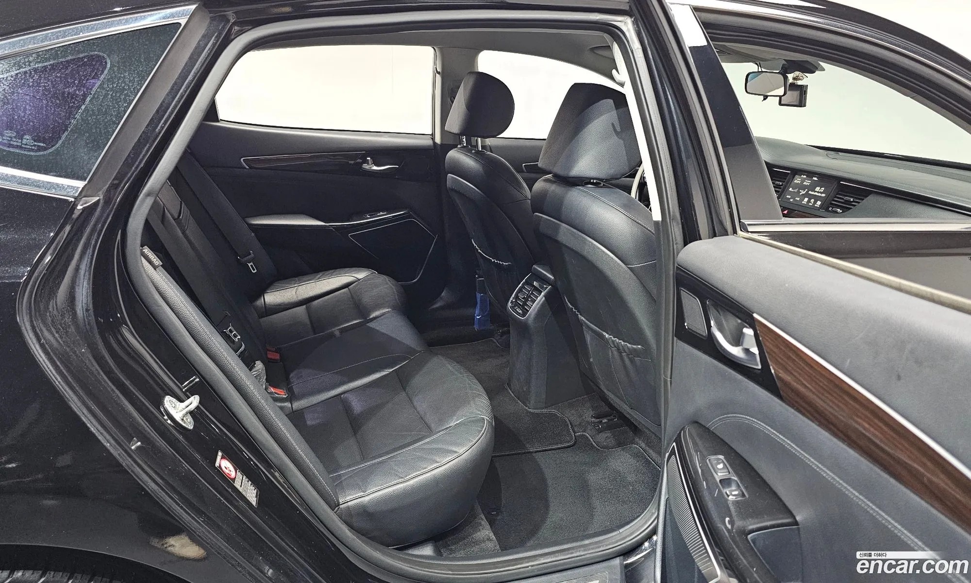 Kia K7 2018 KNALC418BJA127840 — 2