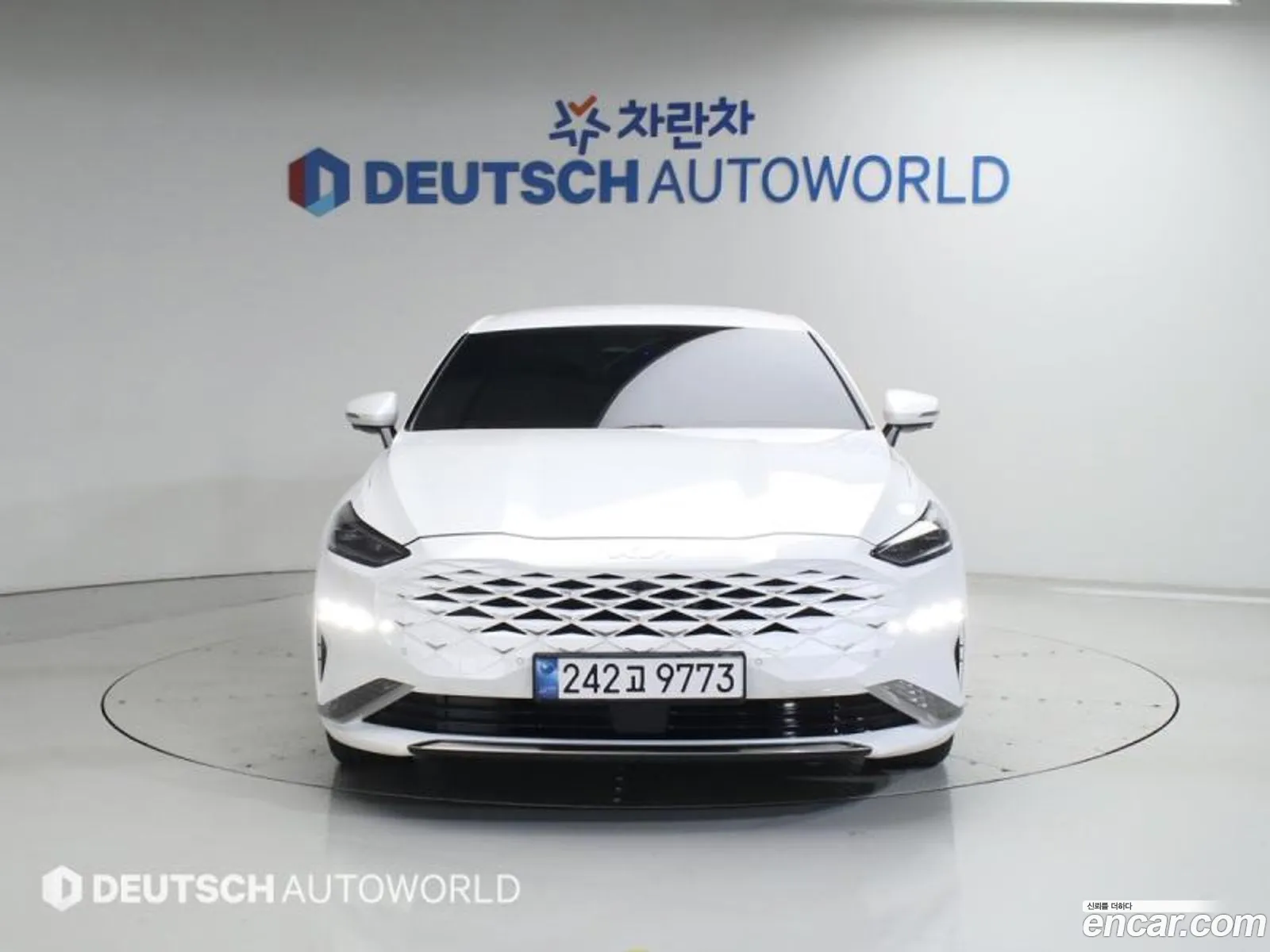 Kia K8 Hybrid 2024 — 10
