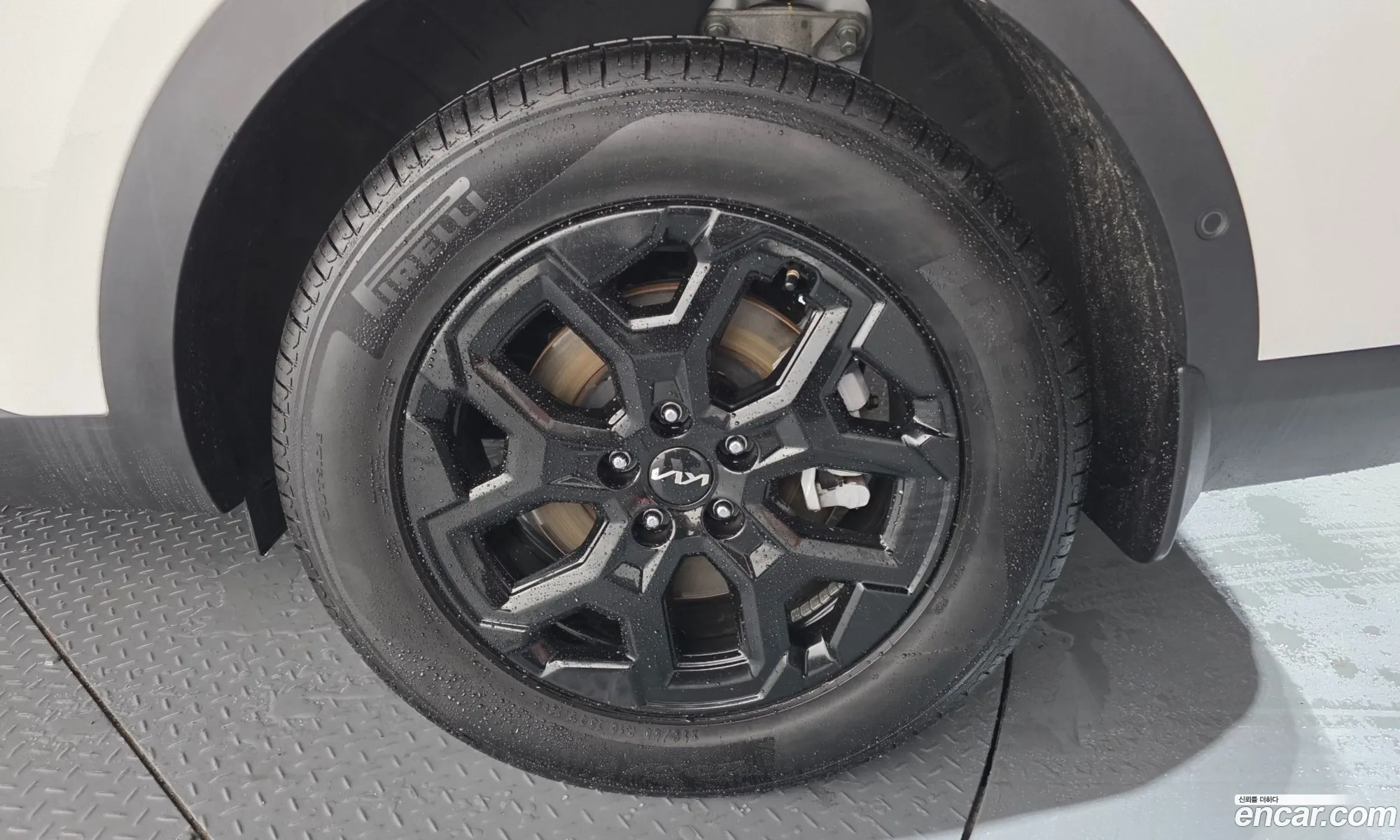 Kia Sorento 2023 KNARH81GBRA254049 — 32