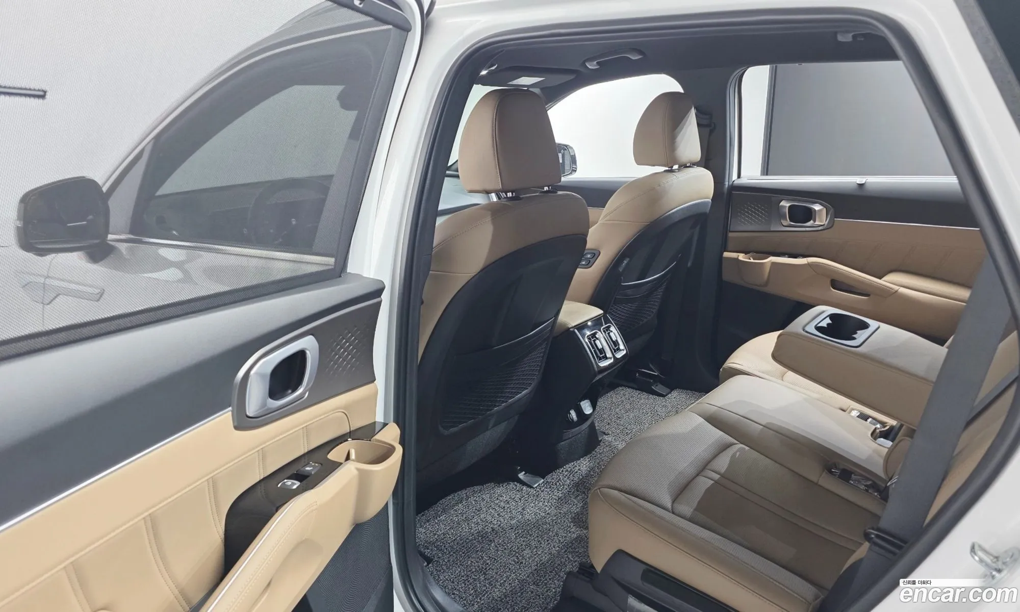Kia Sorento 2023 KNARH81GBRA254049 — 30