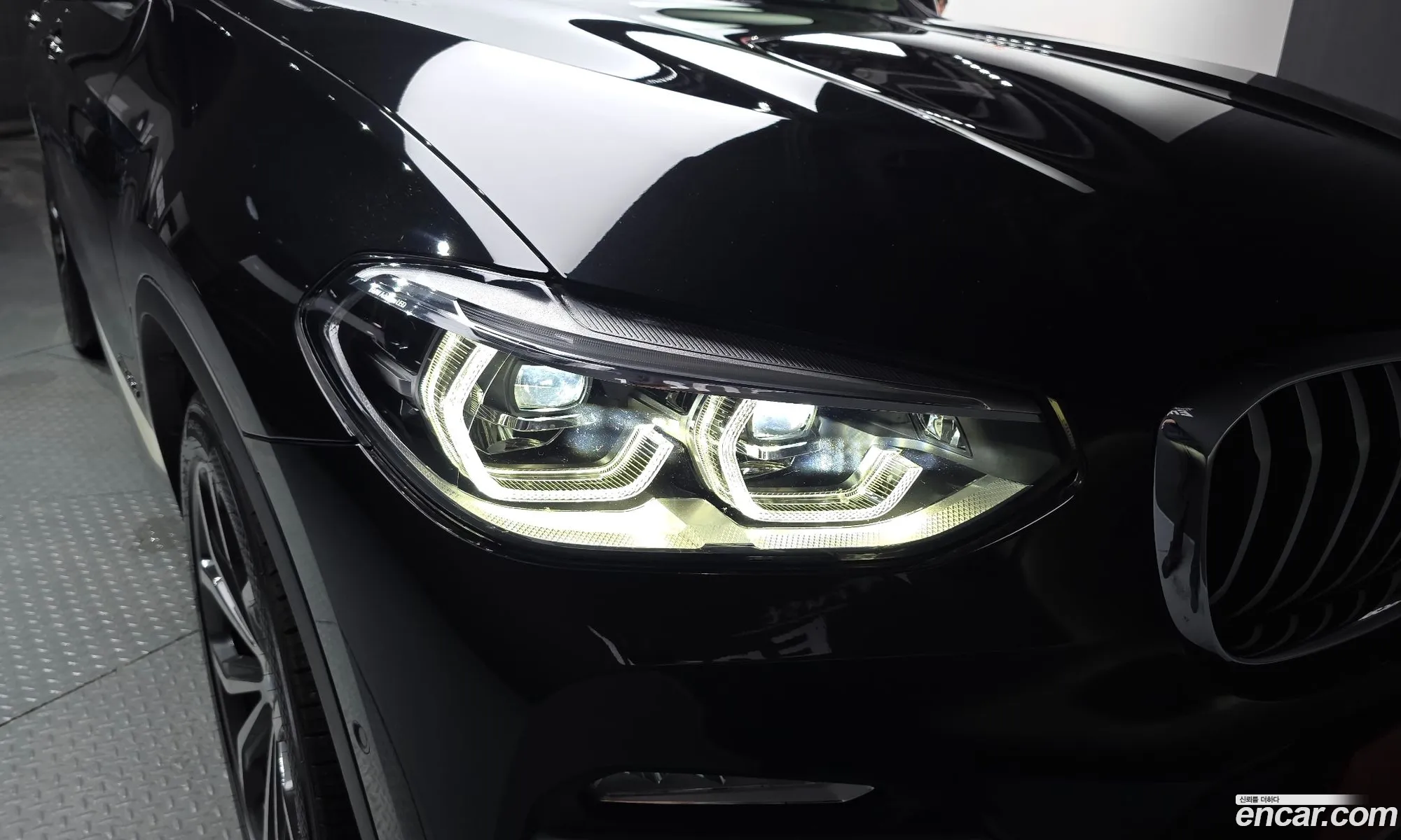 BMW X3 2018 WBATX7105JLB46782 — 25