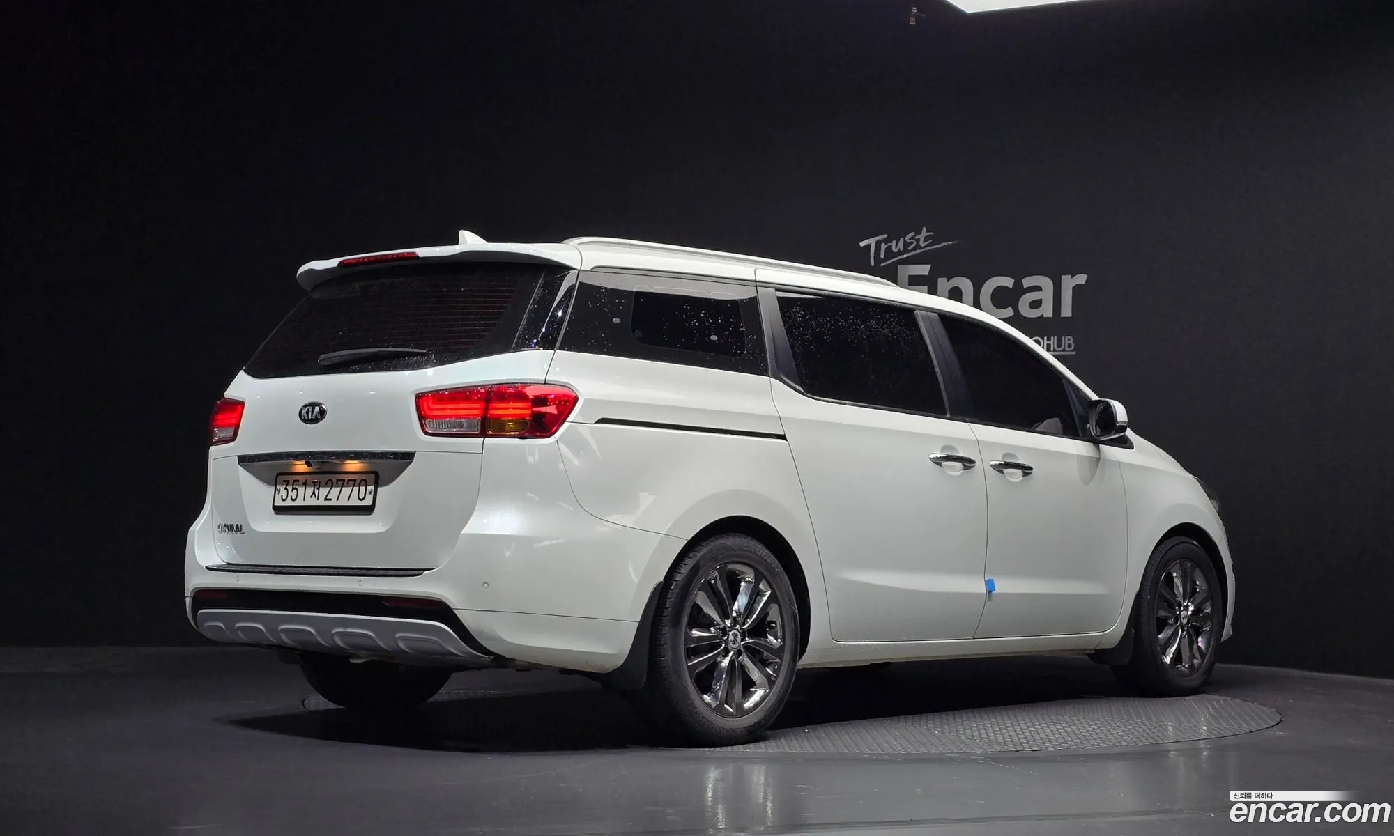 Kia Carnival 2015 KNAMC81ABGS096658 — 8