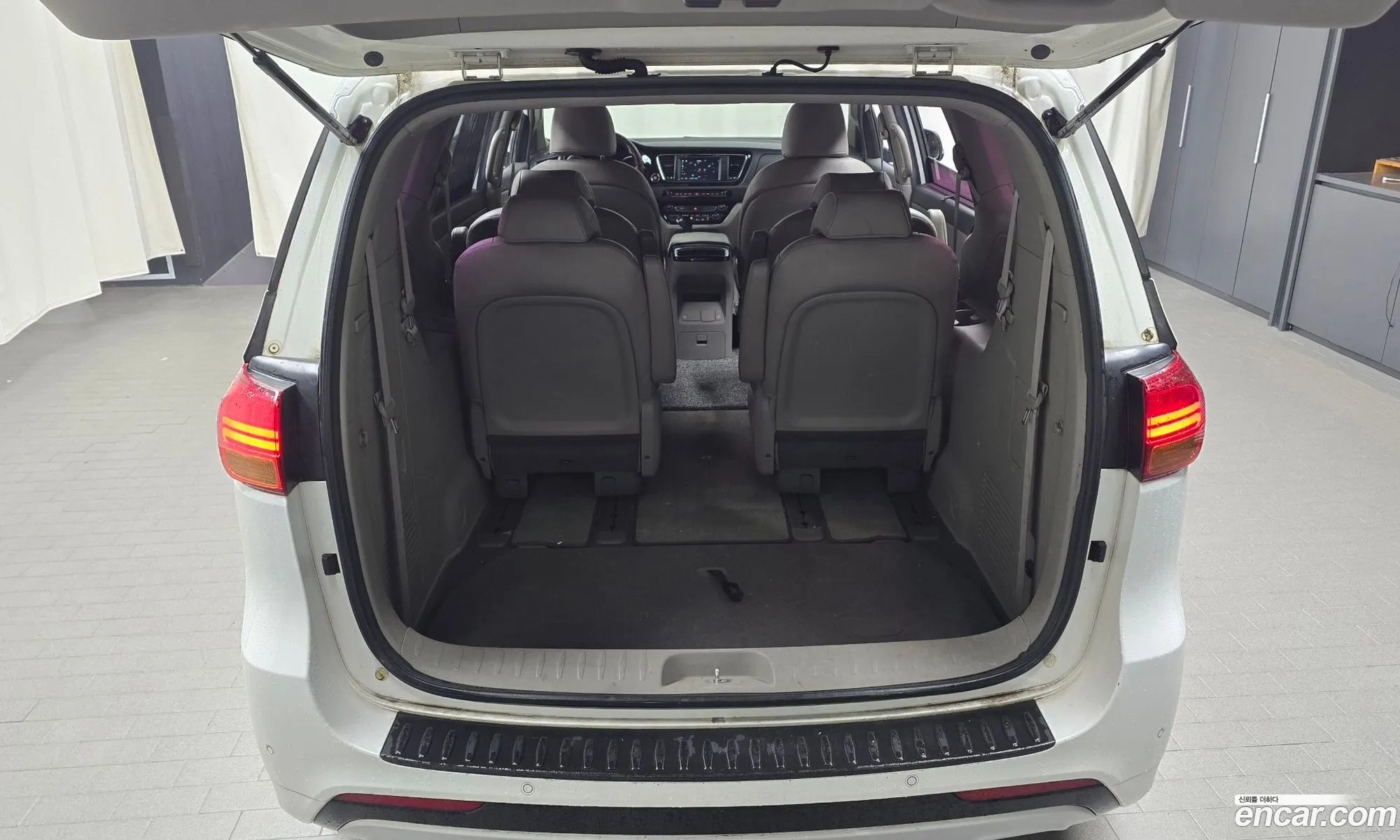 Kia Carnival 2015 KNAMC81ABGS096658 — 6