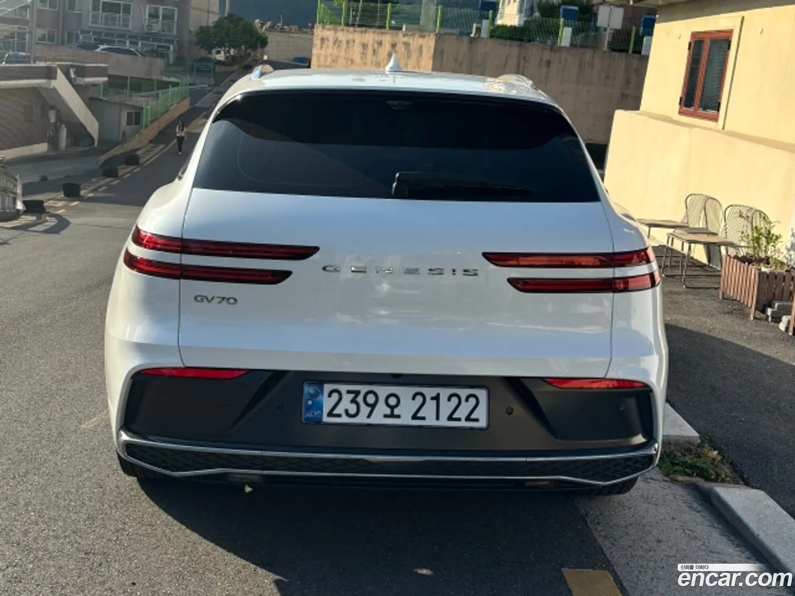 Genesis GV70 2025 — 3