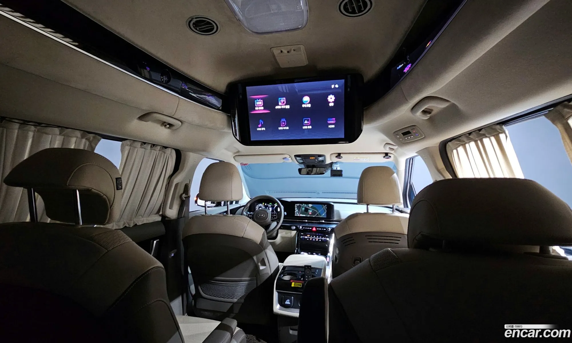 Kia Carnival 2021 — 18