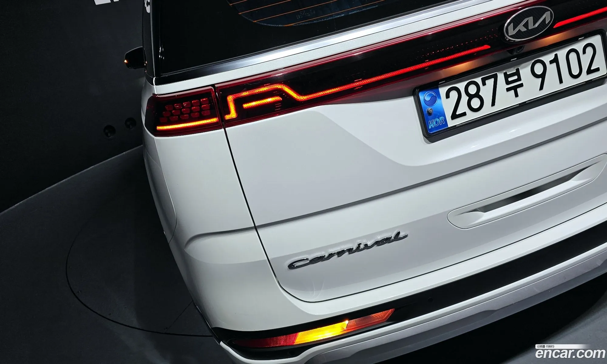 Kia Carnival 2021 — 25