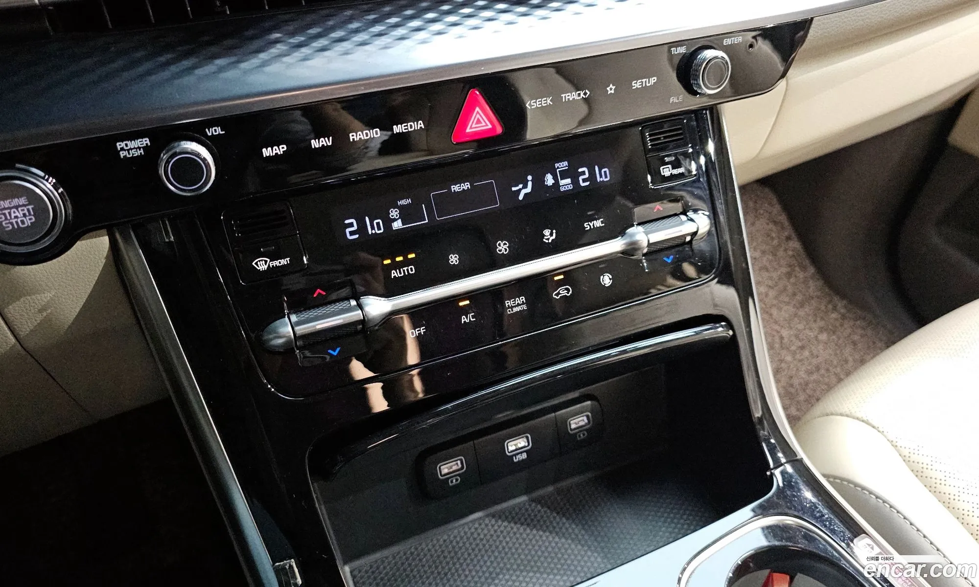 Kia Carnival 2021 — 20