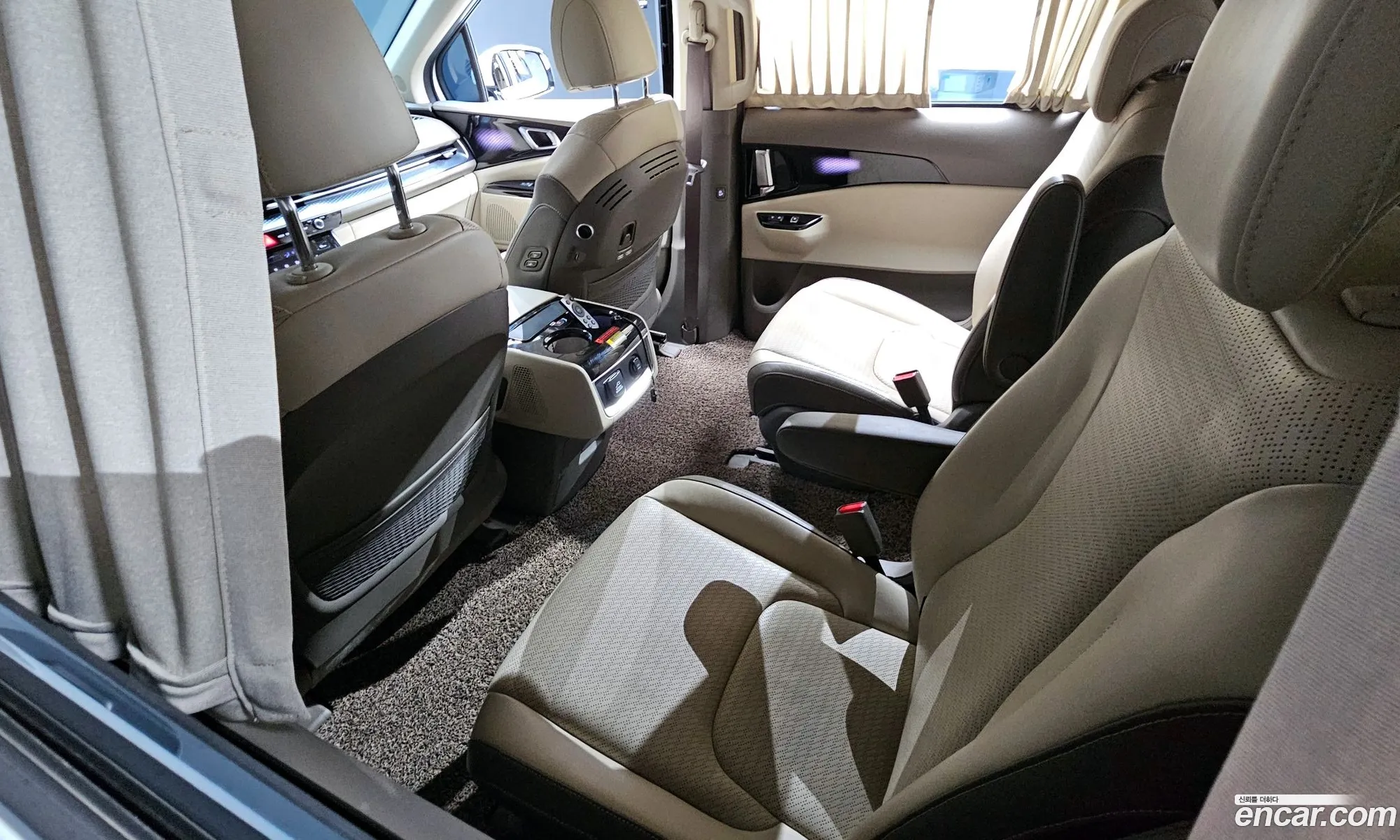 Kia Carnival 2021 — 10