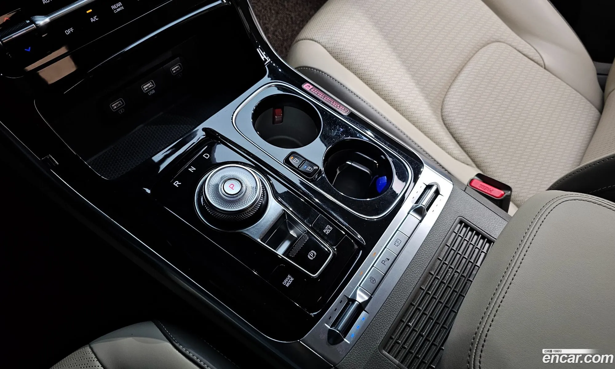 Kia Carnival 2021 — 2