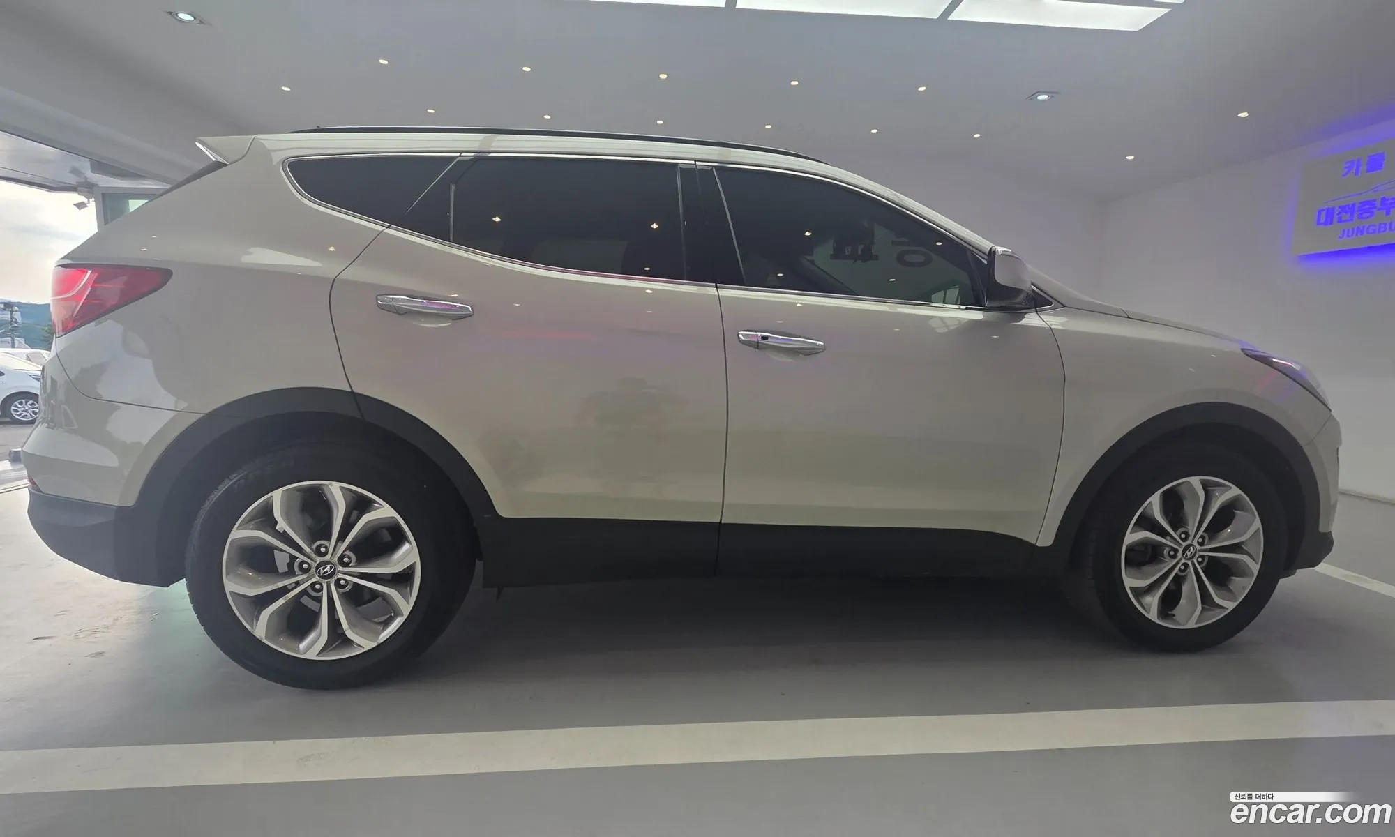 Hyundai Santa Fe DM 2013 — 2
