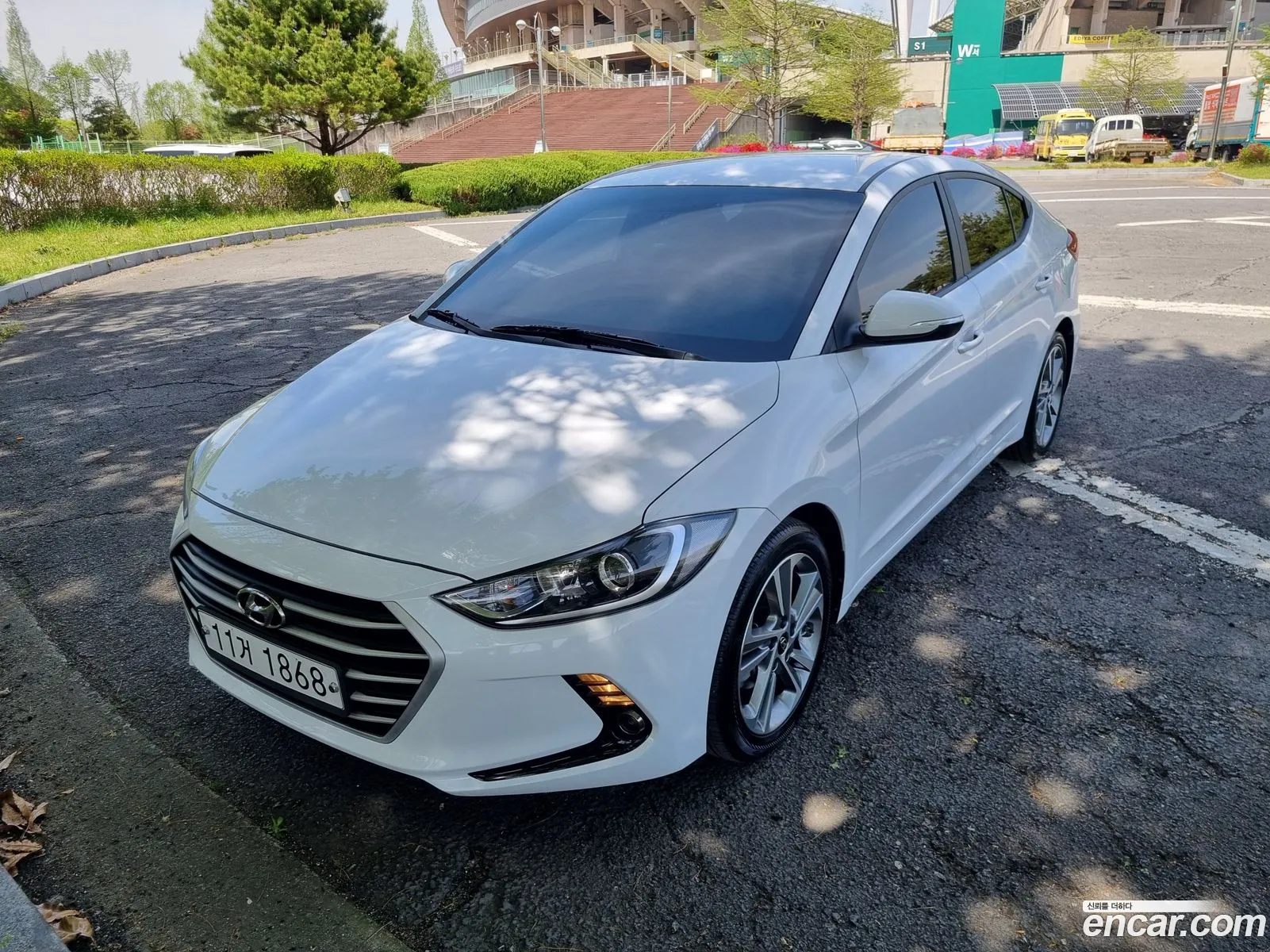 Hyundai Elantra AD 2018 — 15