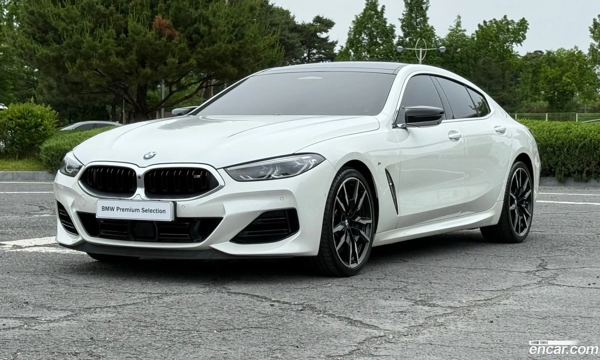 BMW 8 Series 2023 — 9