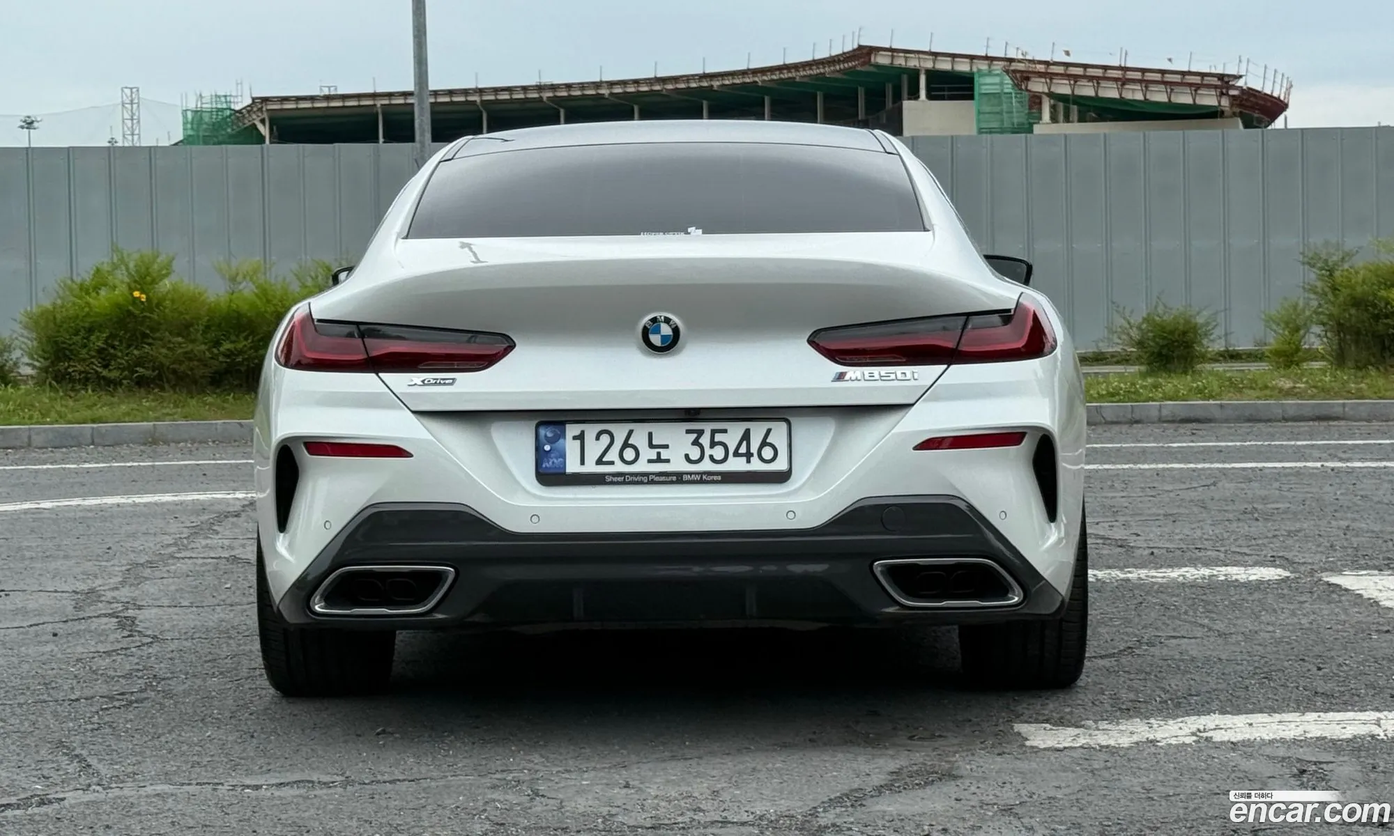 BMW 8 Series 2023 — 20