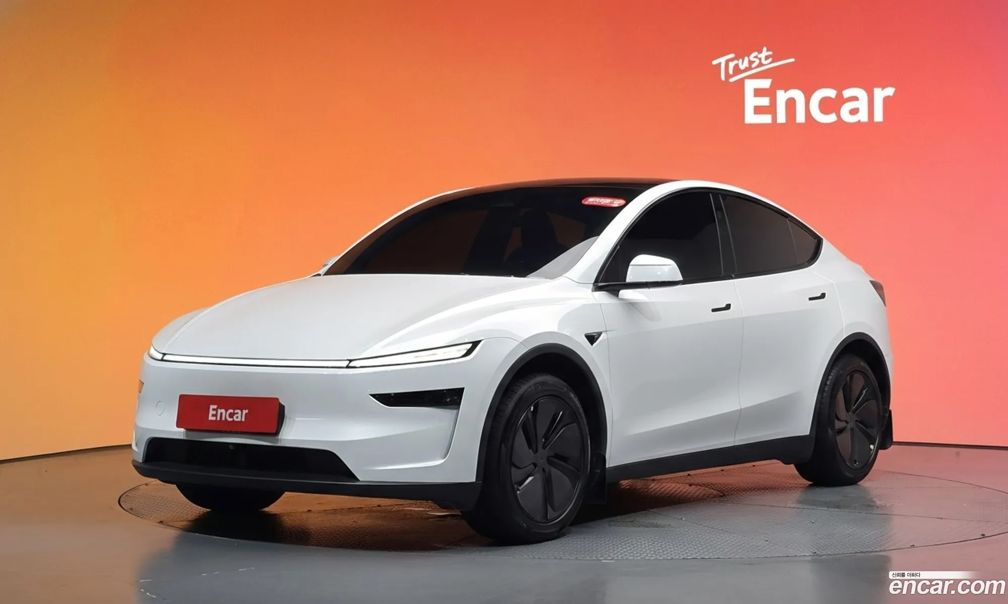 Tesla Model Y 2025 — 14