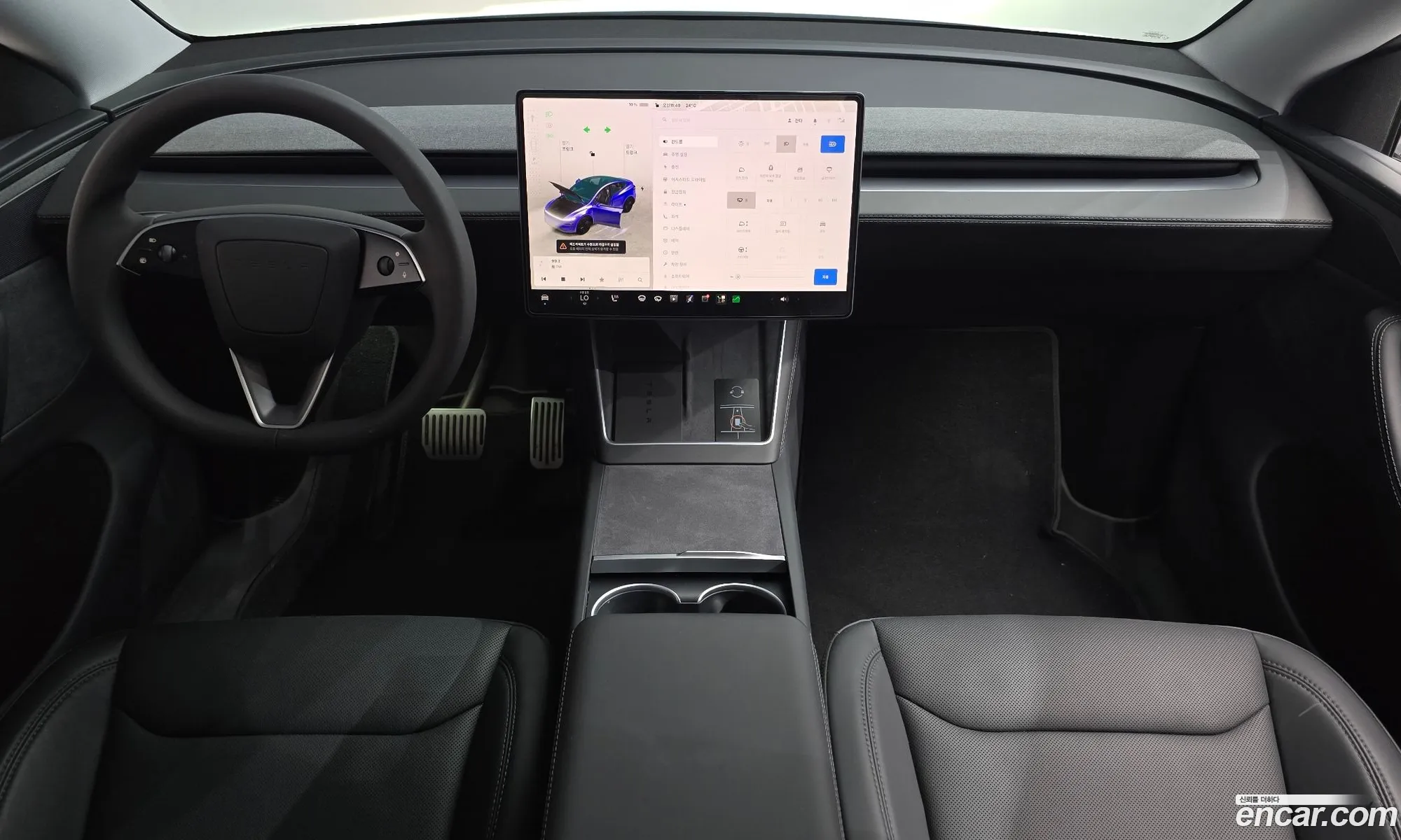 Tesla Model Y 2025 — 33