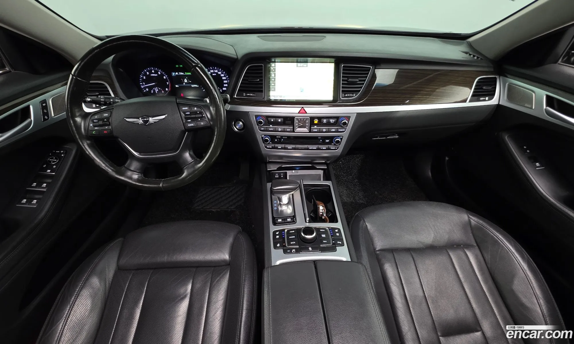 Genesis G80 2017 KMHGM41DDHU226736 — 3