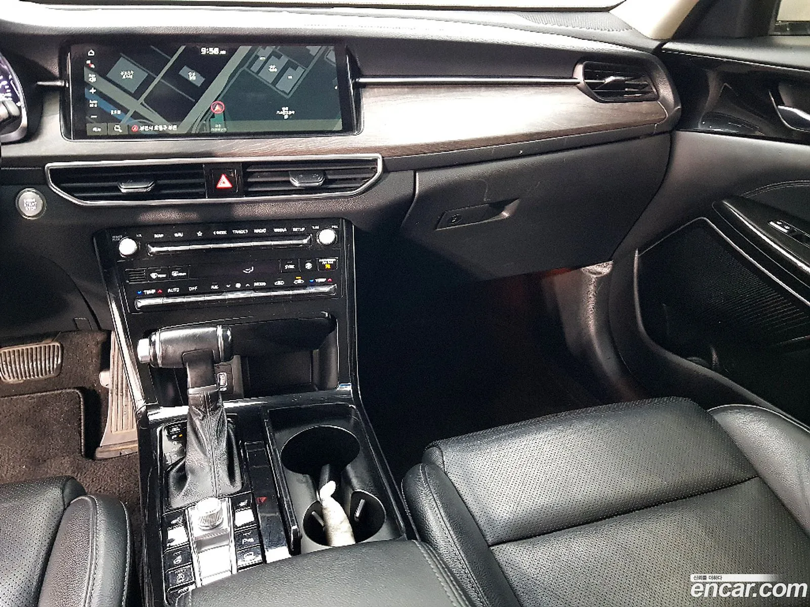 Kia K7 Premier 2020 — 16