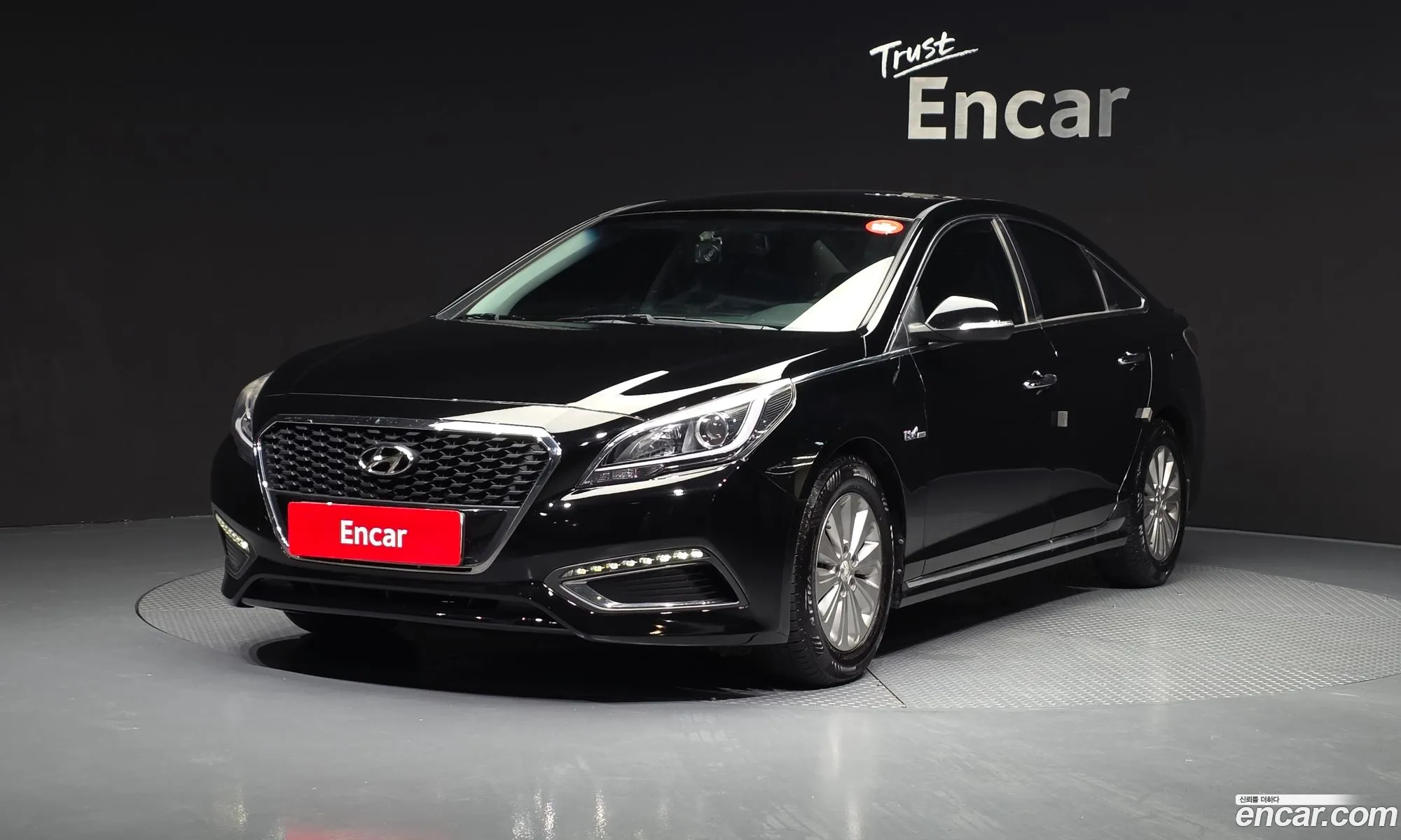 Hyundai LF Sonata Hybrid