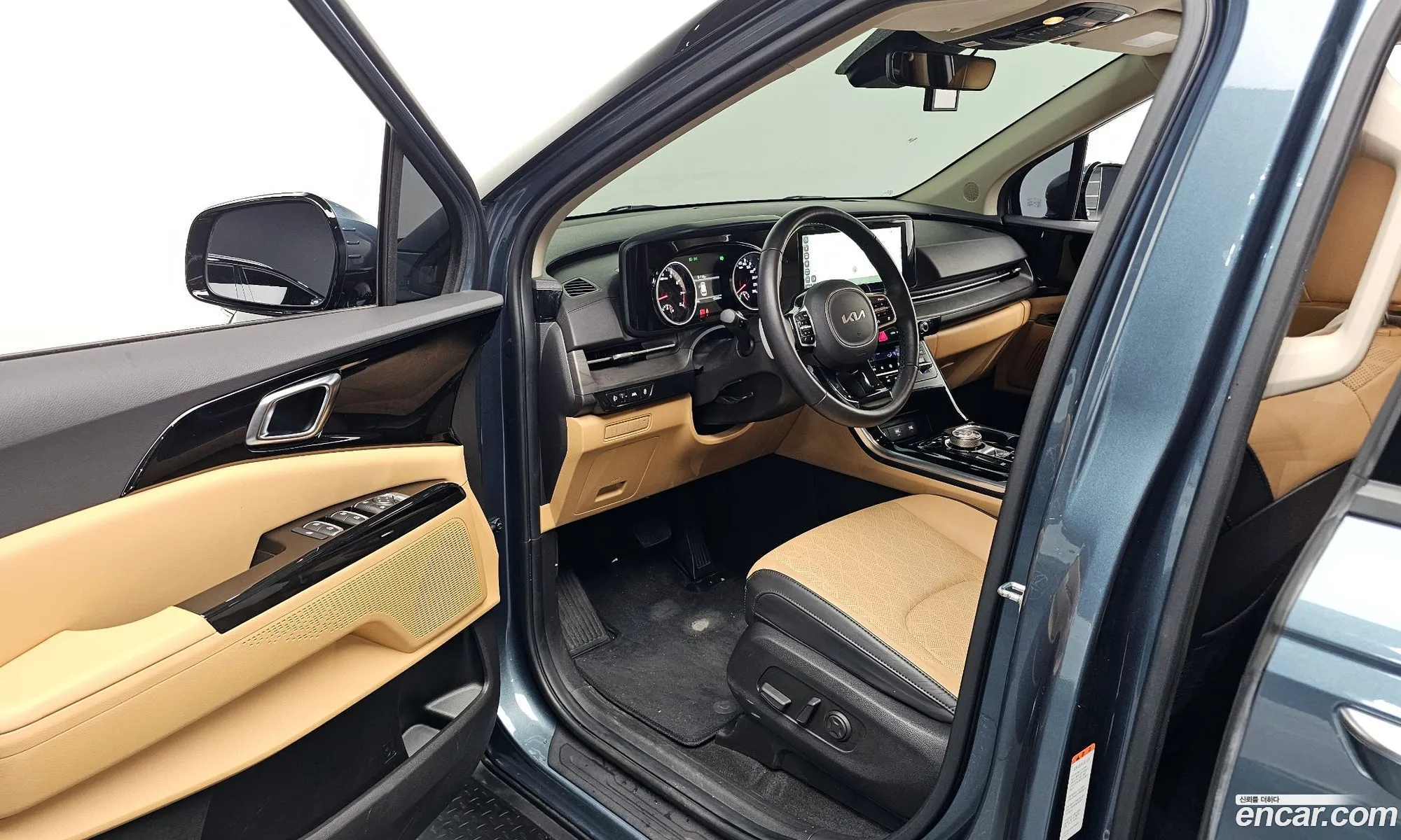 Kia Carnival 2023 KNANC813BPS318485 — 9