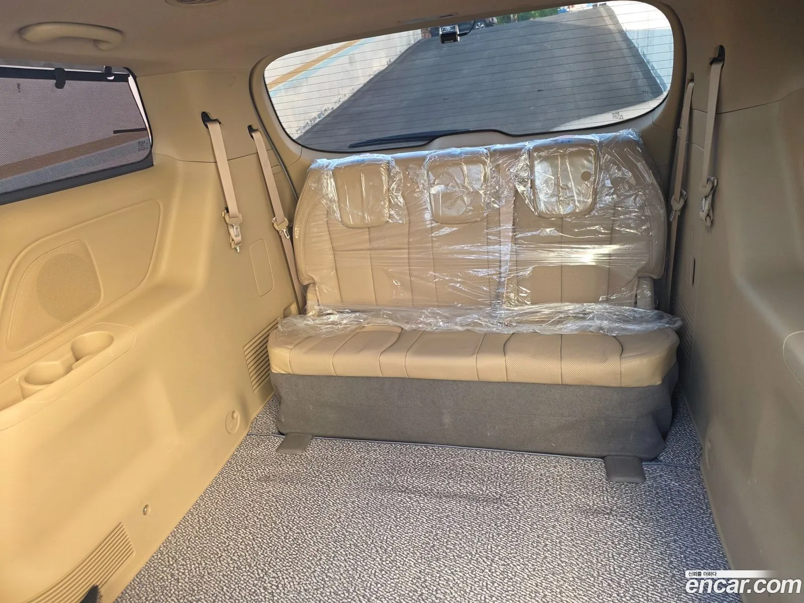 Kia Carnival 2016 — 5