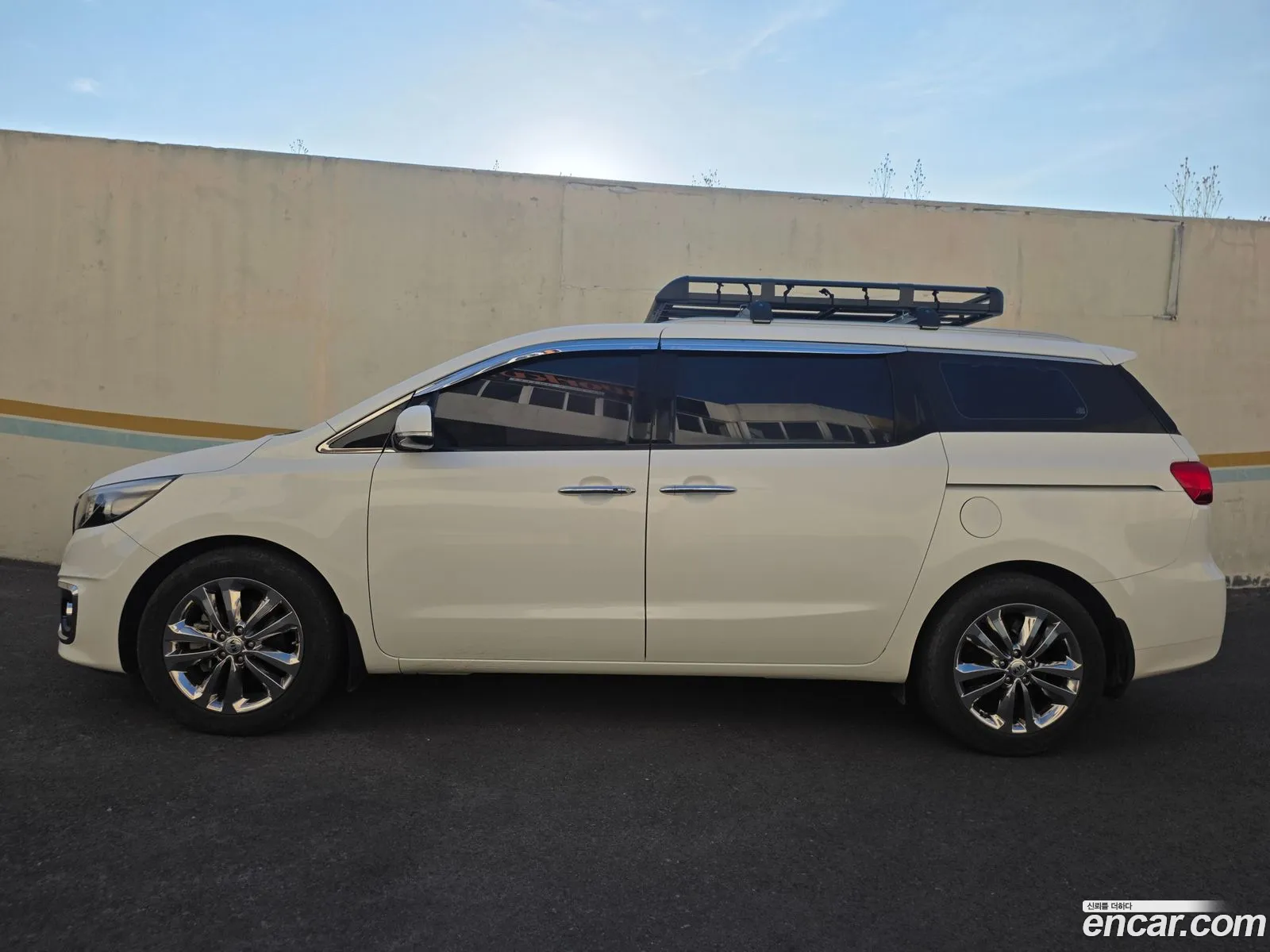 Kia Carnival 2016 — 10