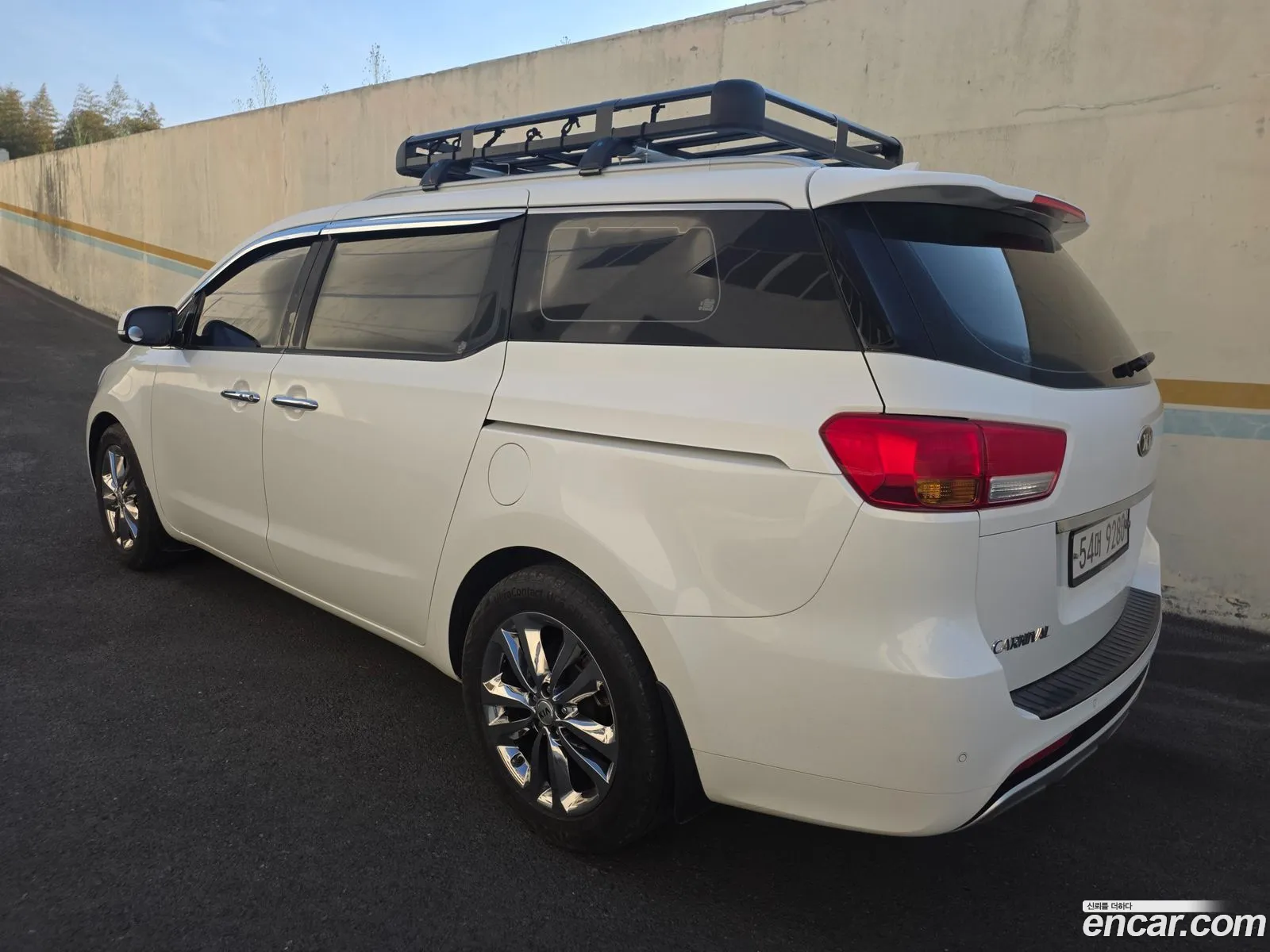 Kia Carnival 2016 — 2