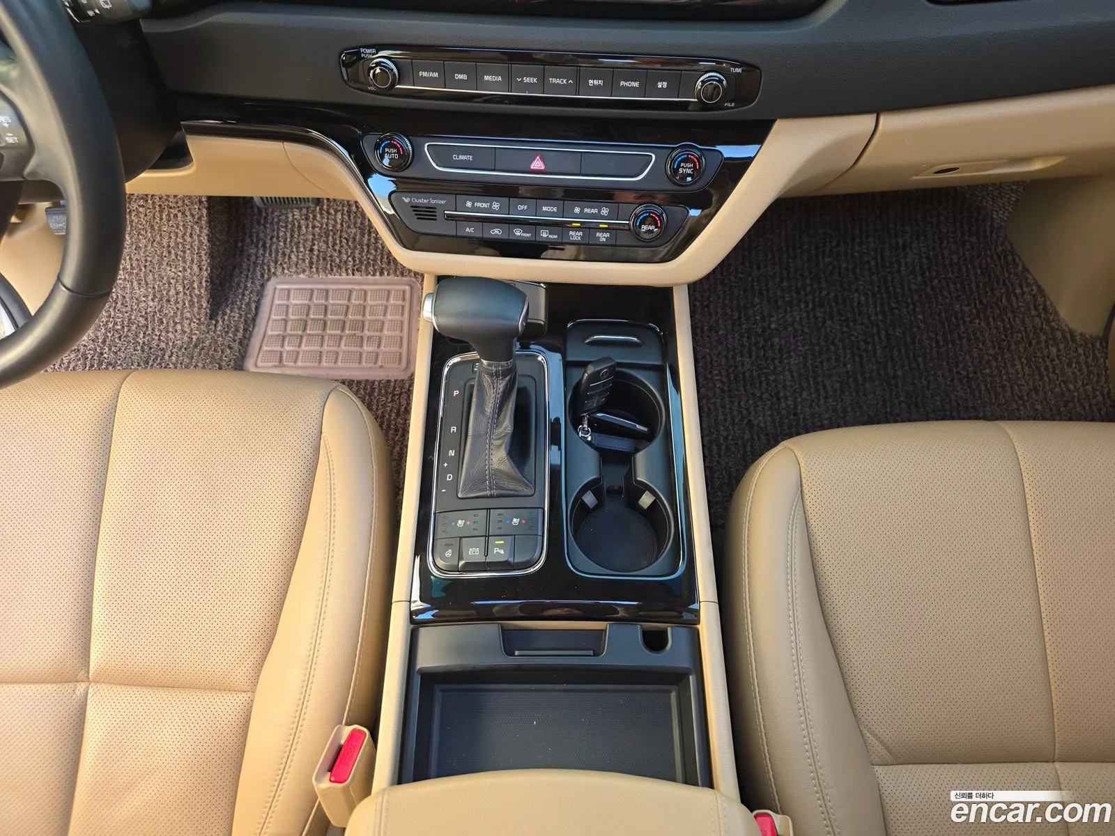 Kia Carnival 2016 — 17