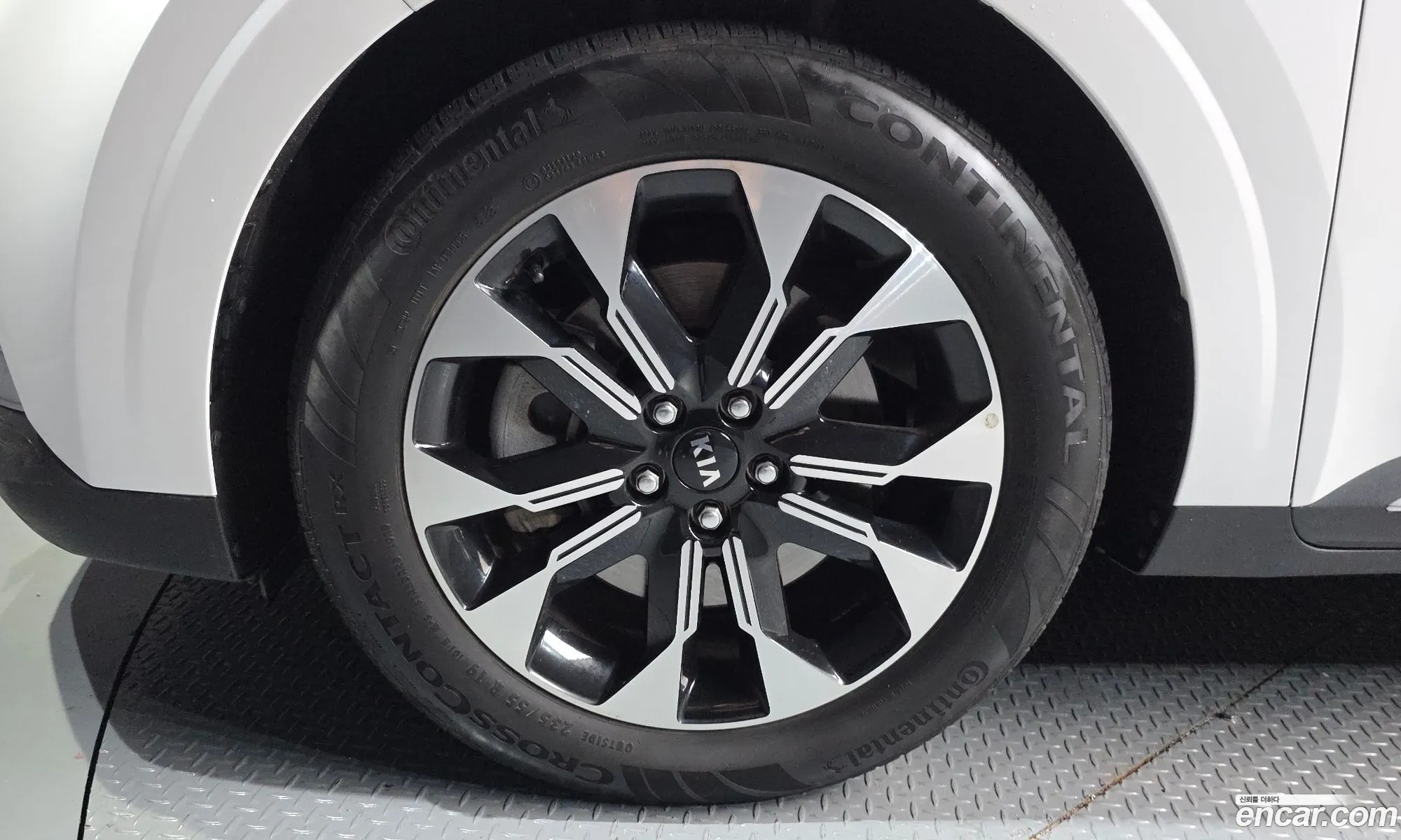 Kia Carnival 2021 — 3