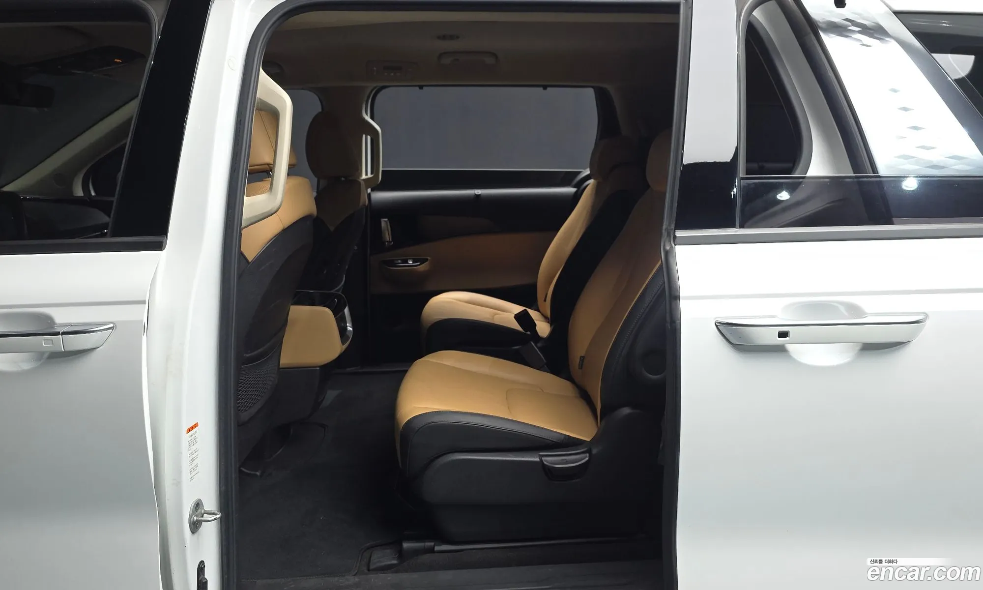 Kia Carnival 2021 — 2