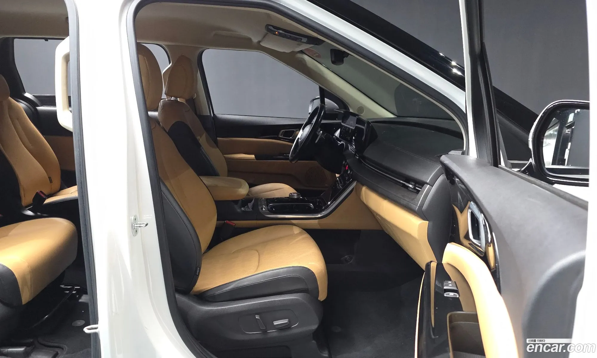 Kia Carnival 2021 — 21