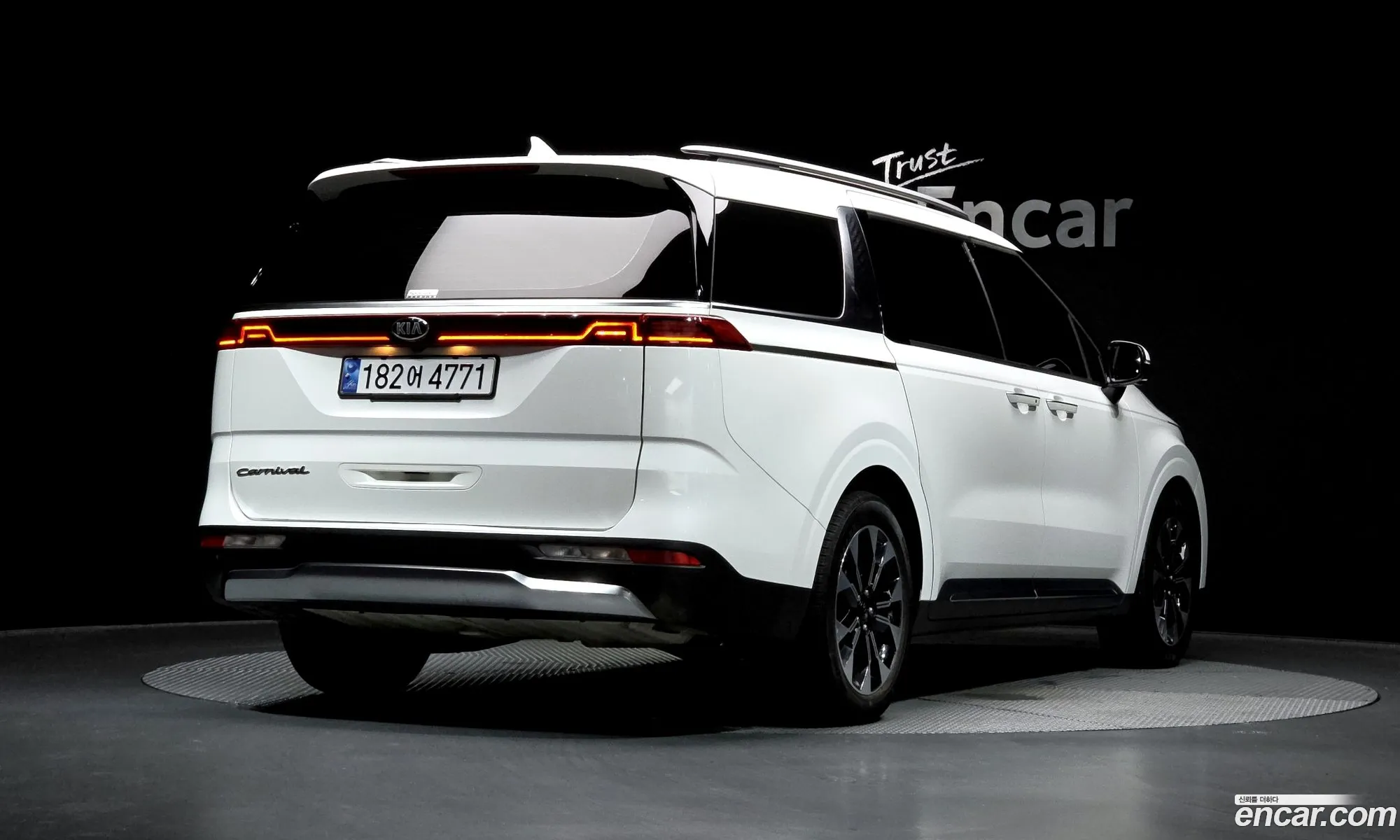 Kia Carnival 2021 — 15