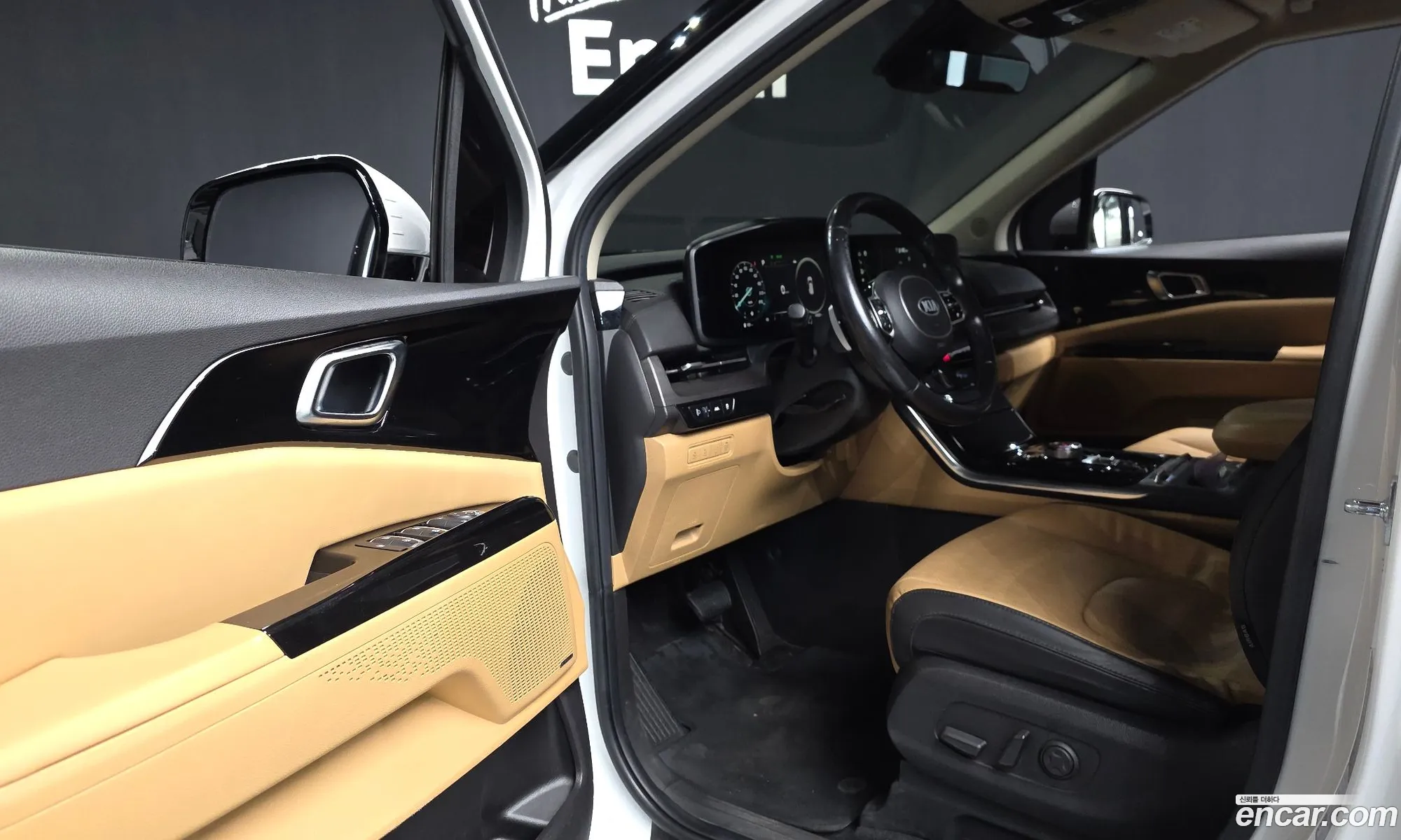 Kia Carnival 2021 — 19
