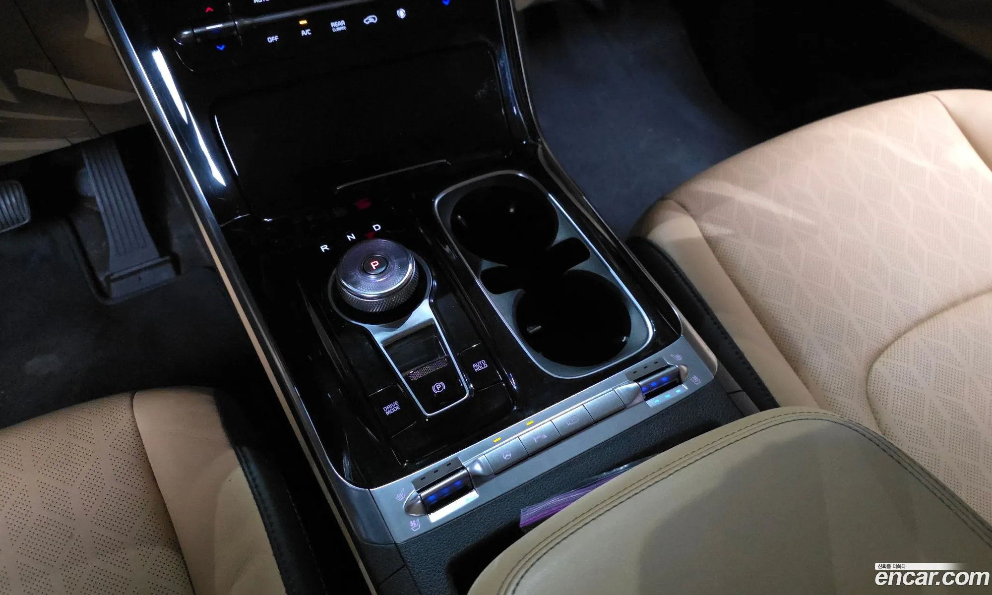 Kia Carnival 2021 — 27