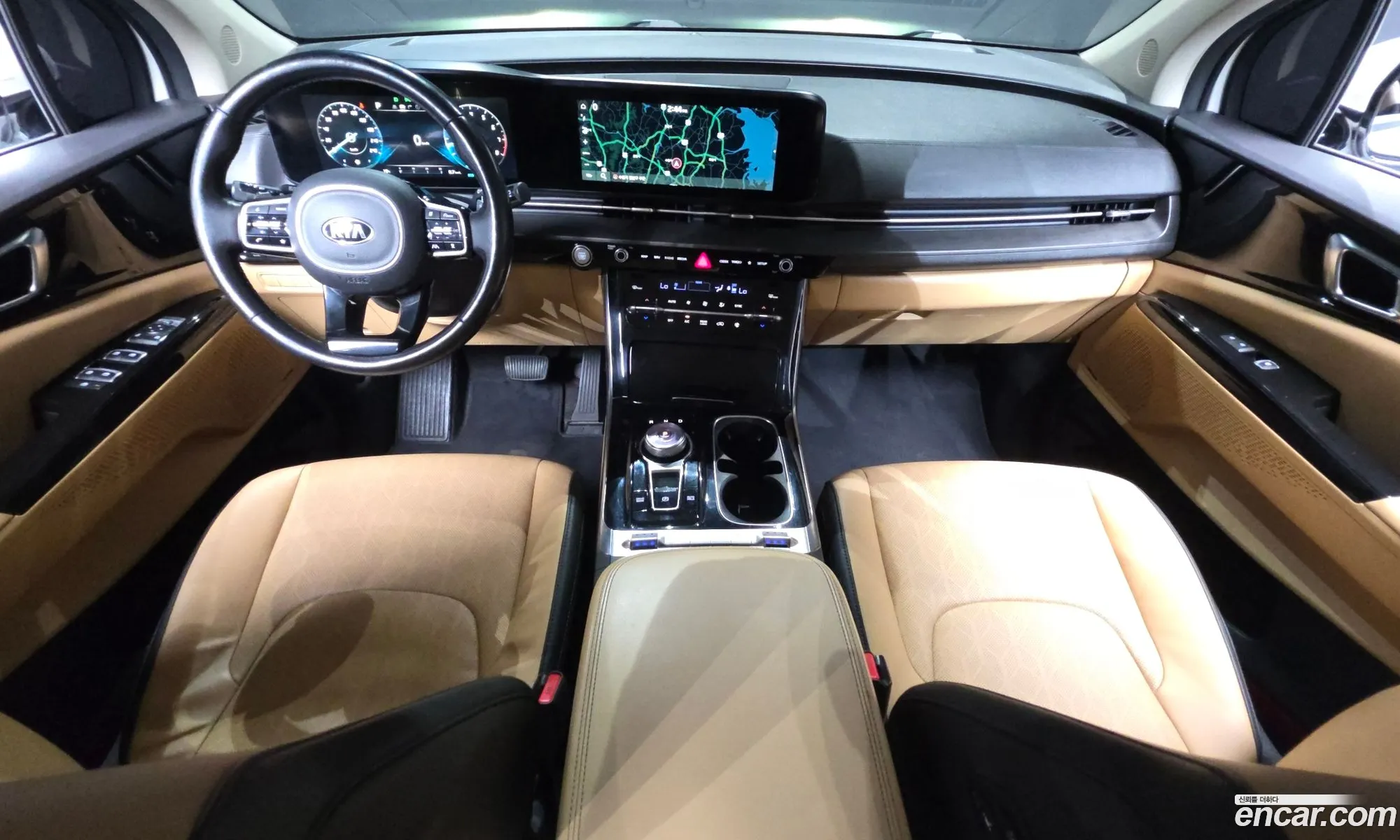 Kia Carnival 2021 — 10