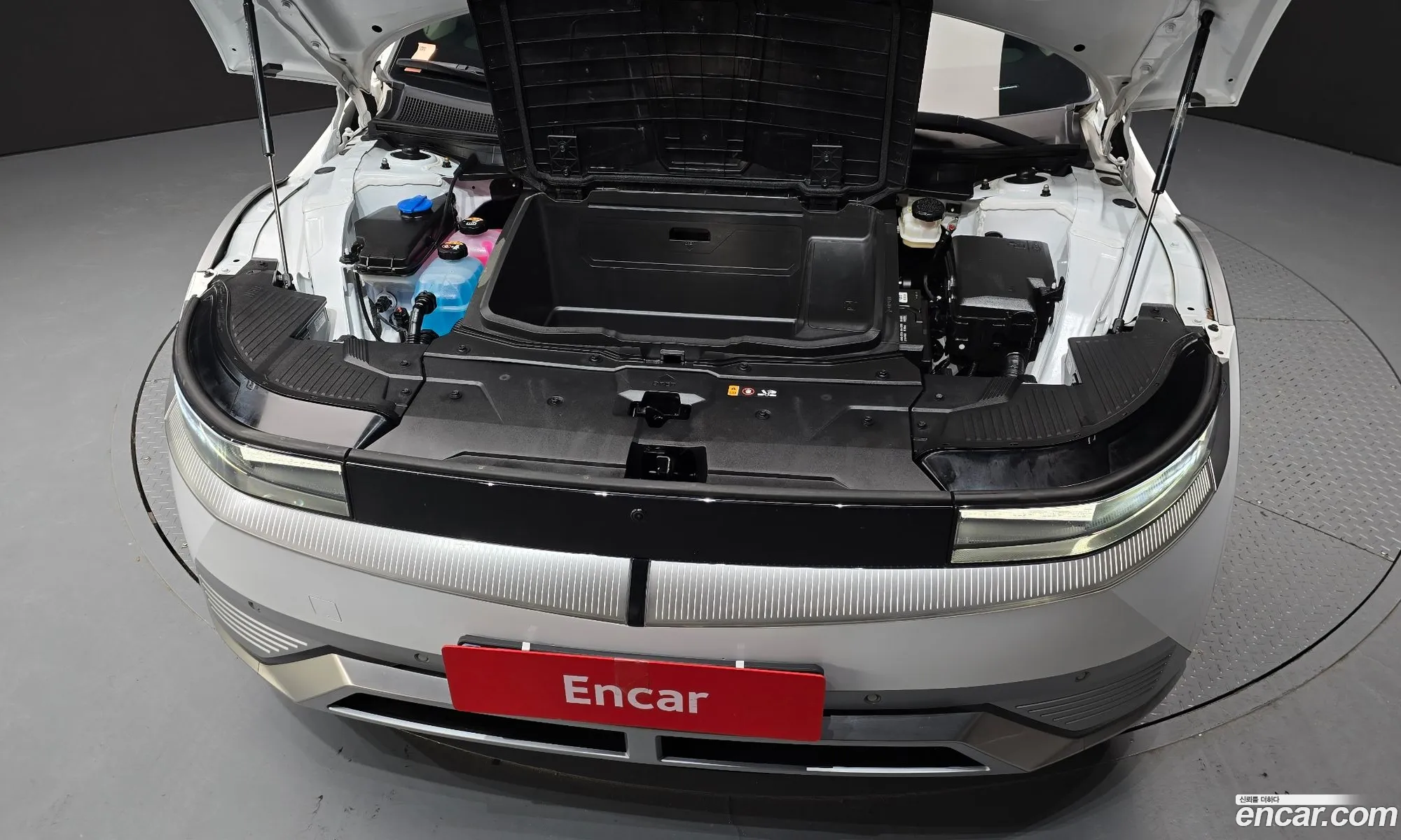 Hyundai Ioniq 5 2024 KMHKR81EFRU245123 — 18