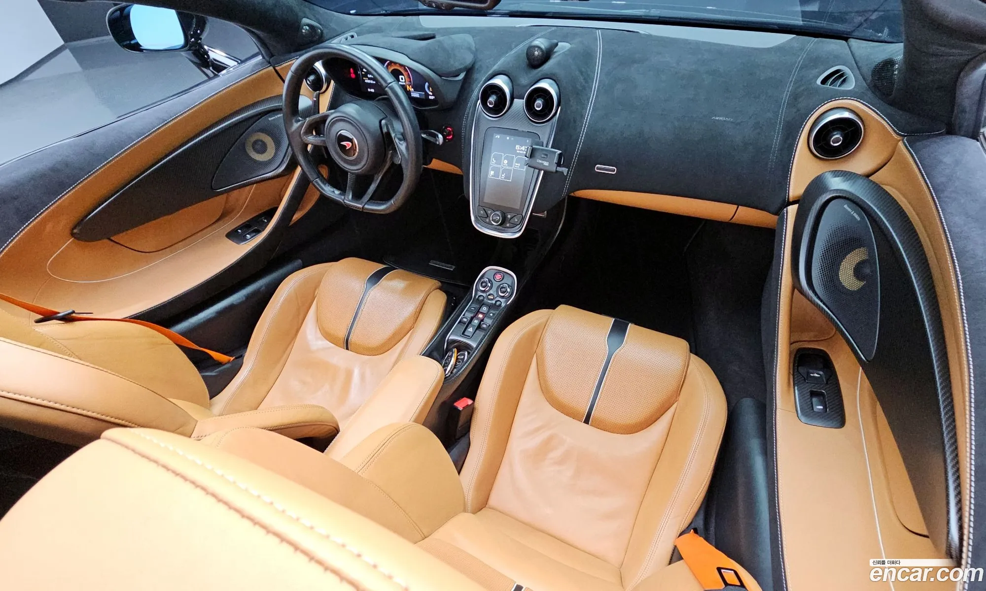 McLaren 570S 2018 SBM13FAB8JW004902 — 29