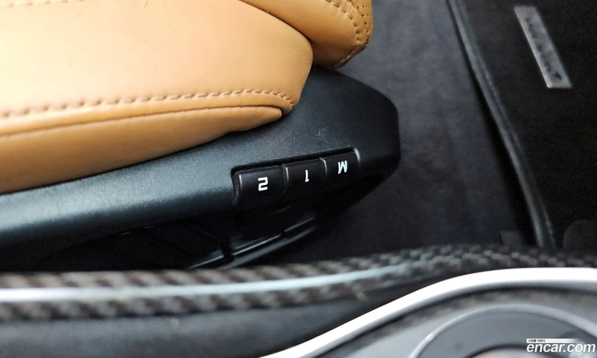 McLaren 570S 2018 SBM13FAB8JW004902 — 24
