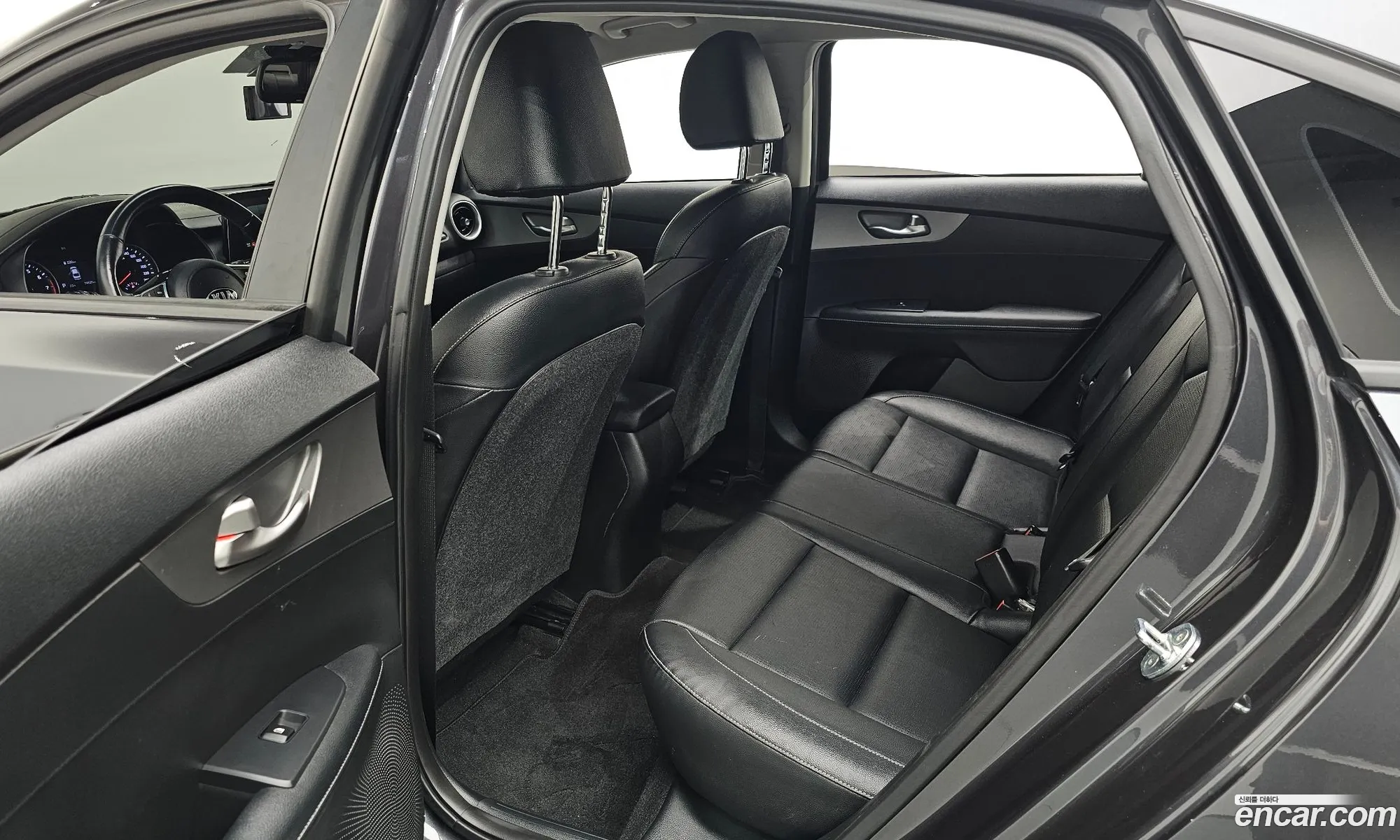 Kia K3 2019 KNAF241BELA889622 — 19