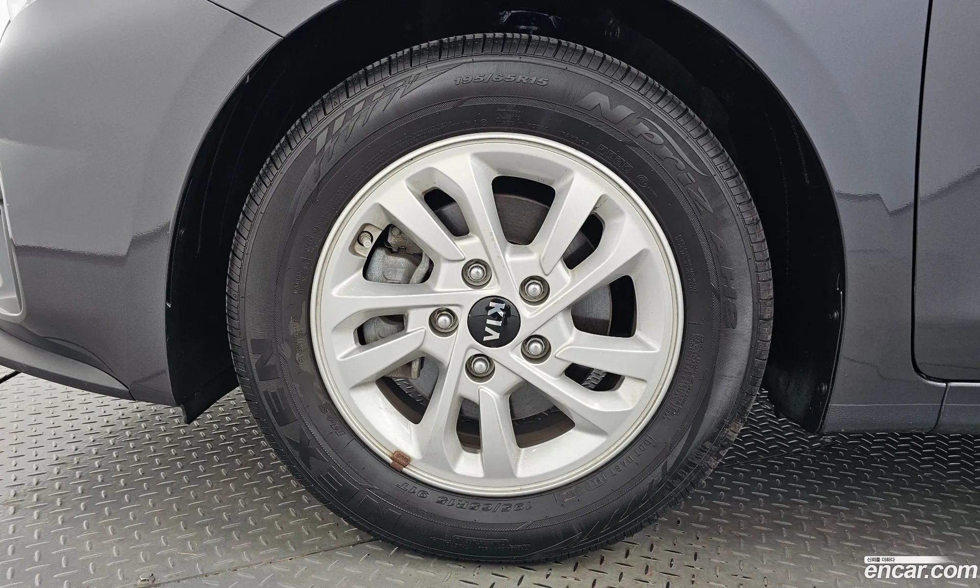 Kia K3 2019 KNAF241BELA889622 — 8