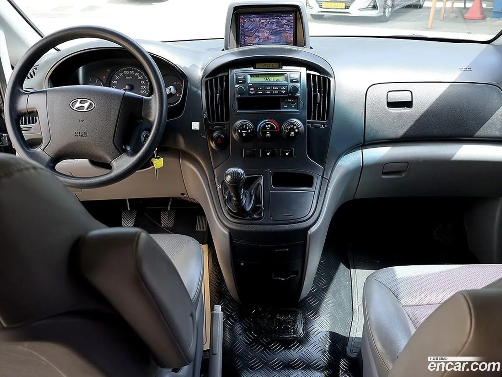 Hyundai Grand Starex 2015 — 4