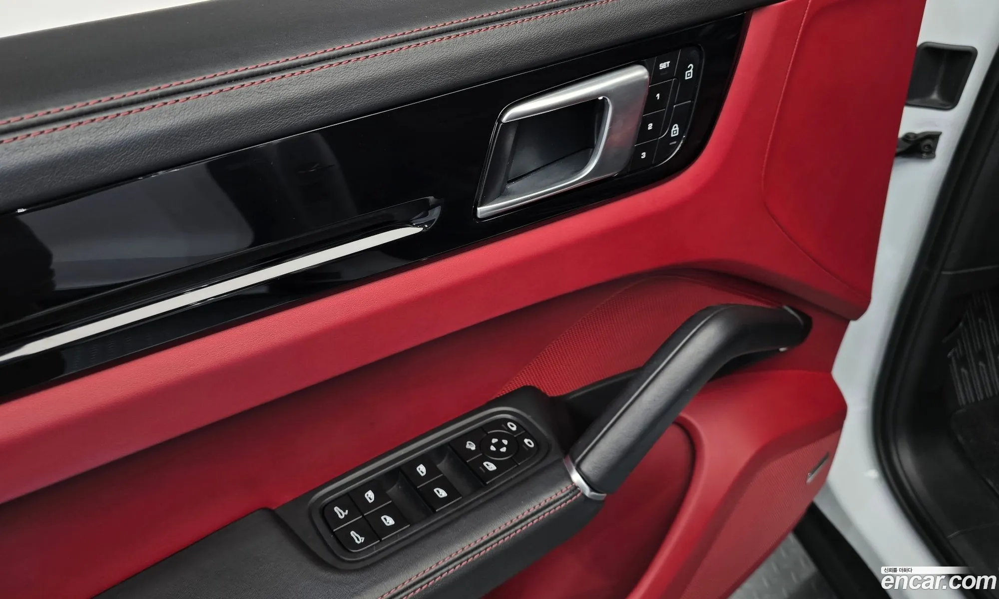 Porsche Cayenne 2022 — 23