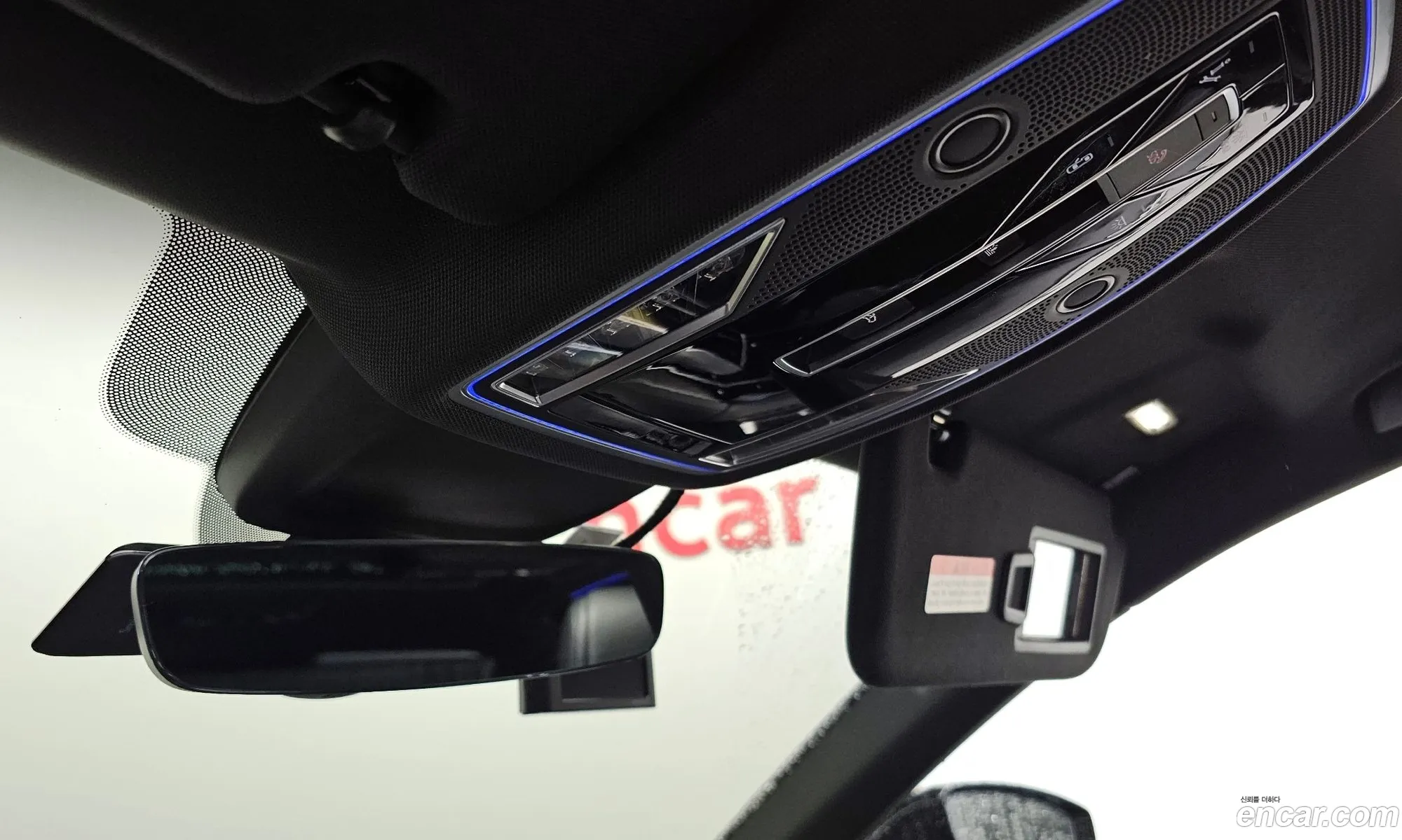 Audi A8 2020 WAUZZZF8XLN002549 — 17