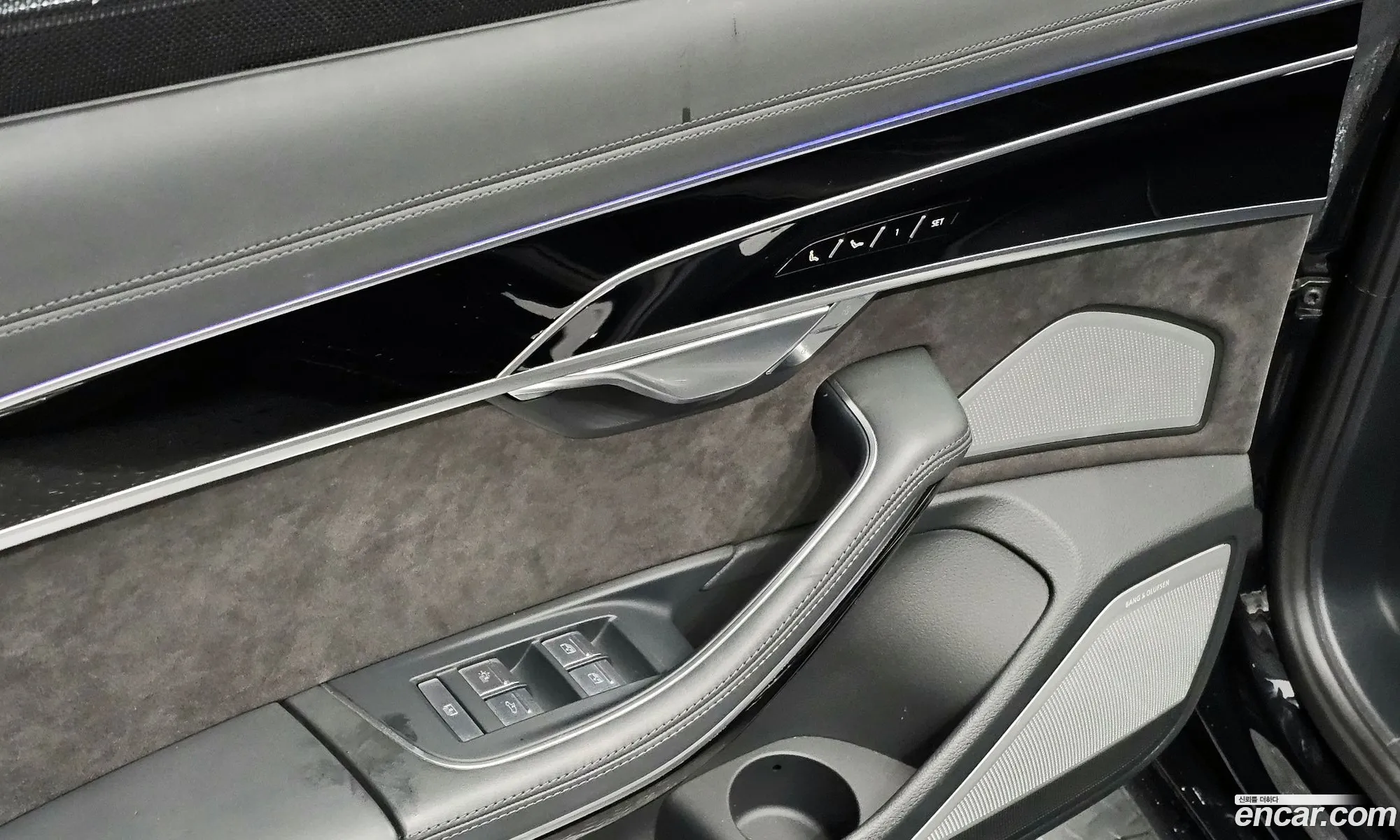 Audi A8 2020 WAUZZZF8XLN002549 — 29