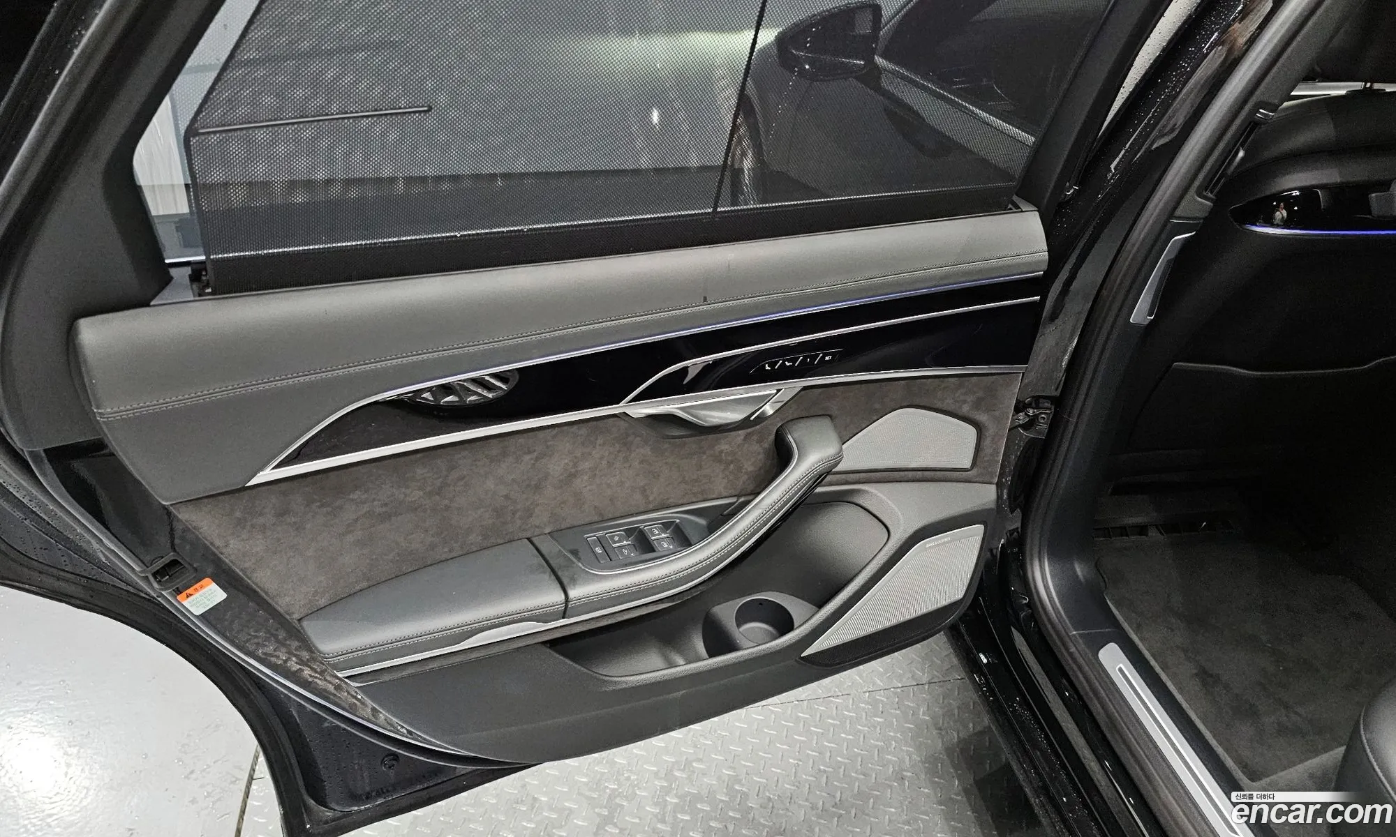 Audi A8 2020 WAUZZZF8XLN002549 — 15