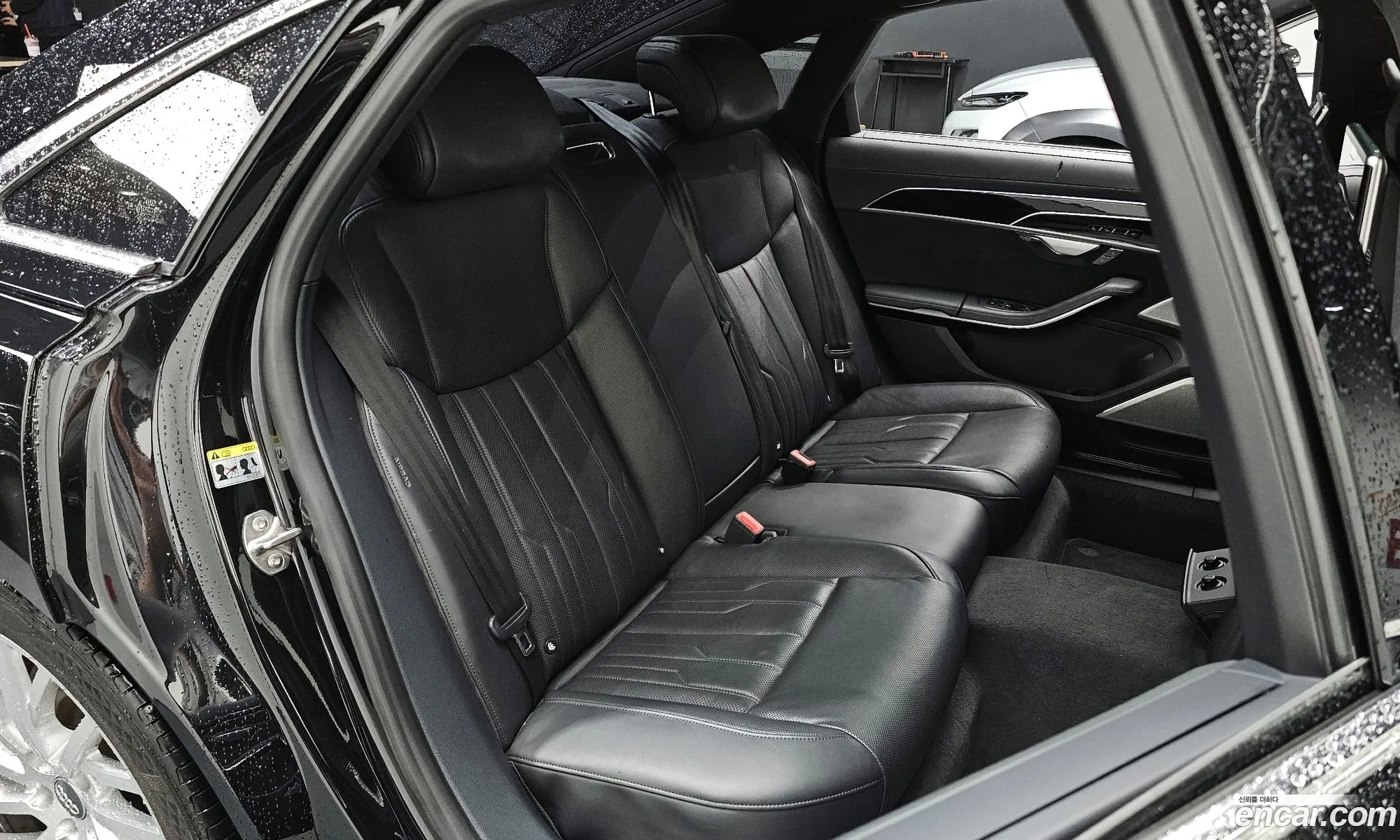 Audi A8 2020 WAUZZZF8XLN002549 — 5