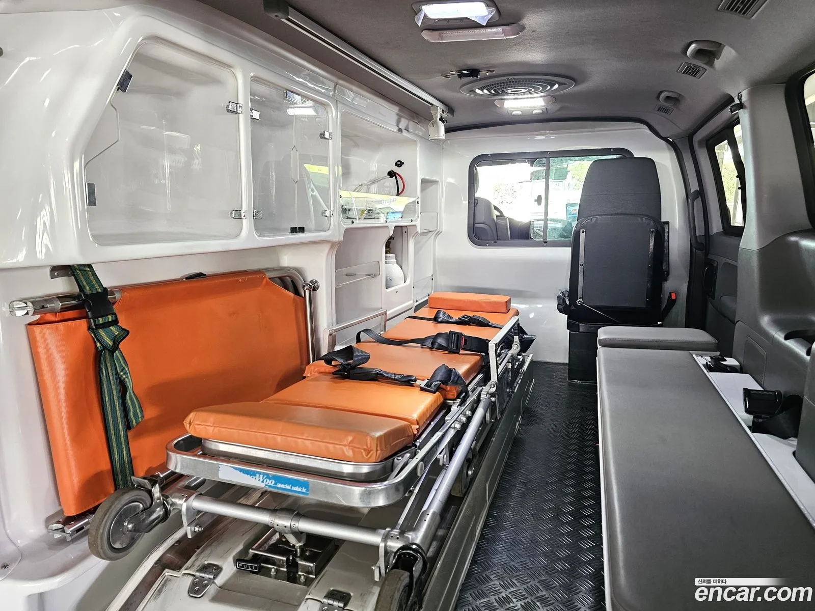 Hyundai Grand Starex 2015 — 19