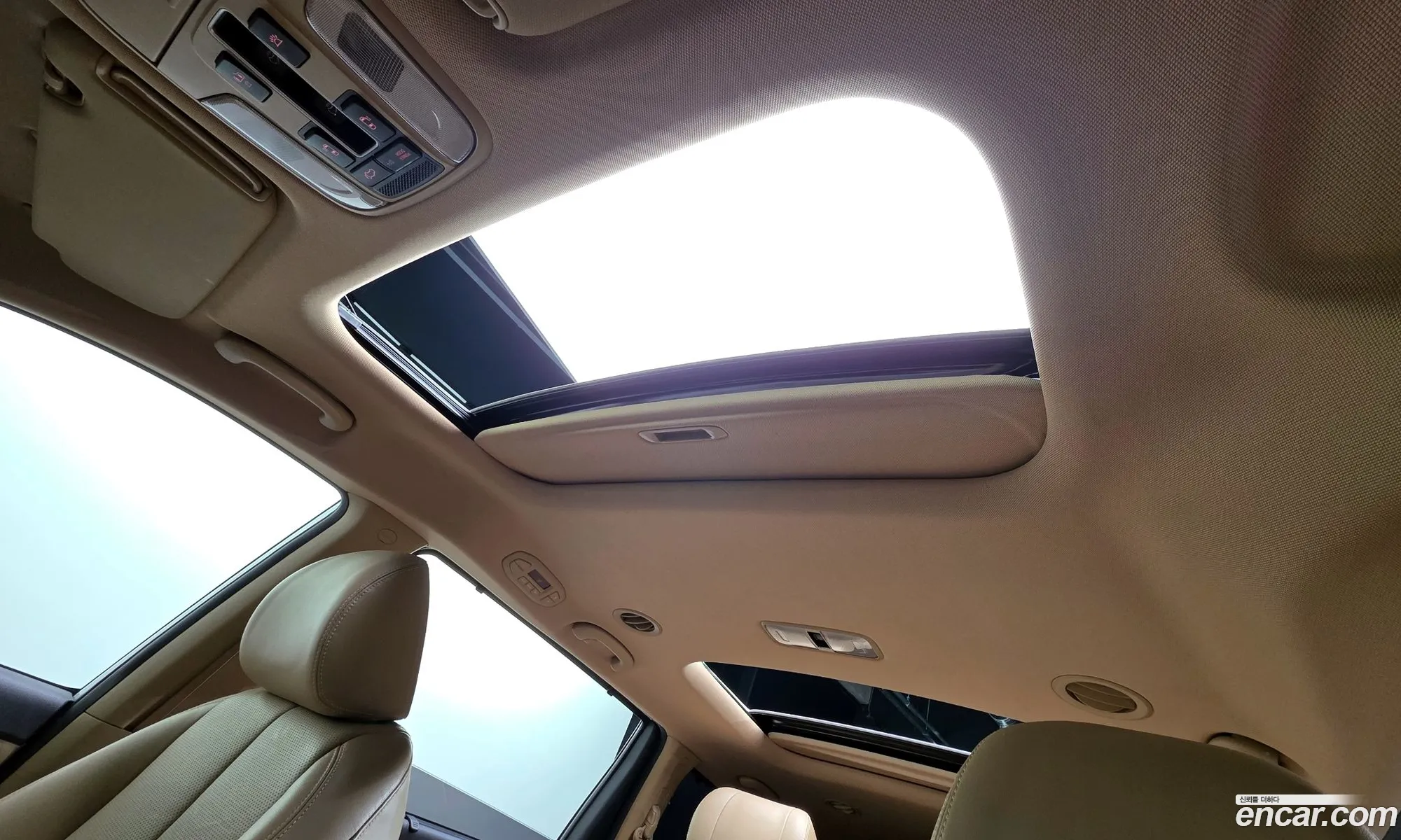 Kia Carnival 2016 KNAME811BHS290156 — 10