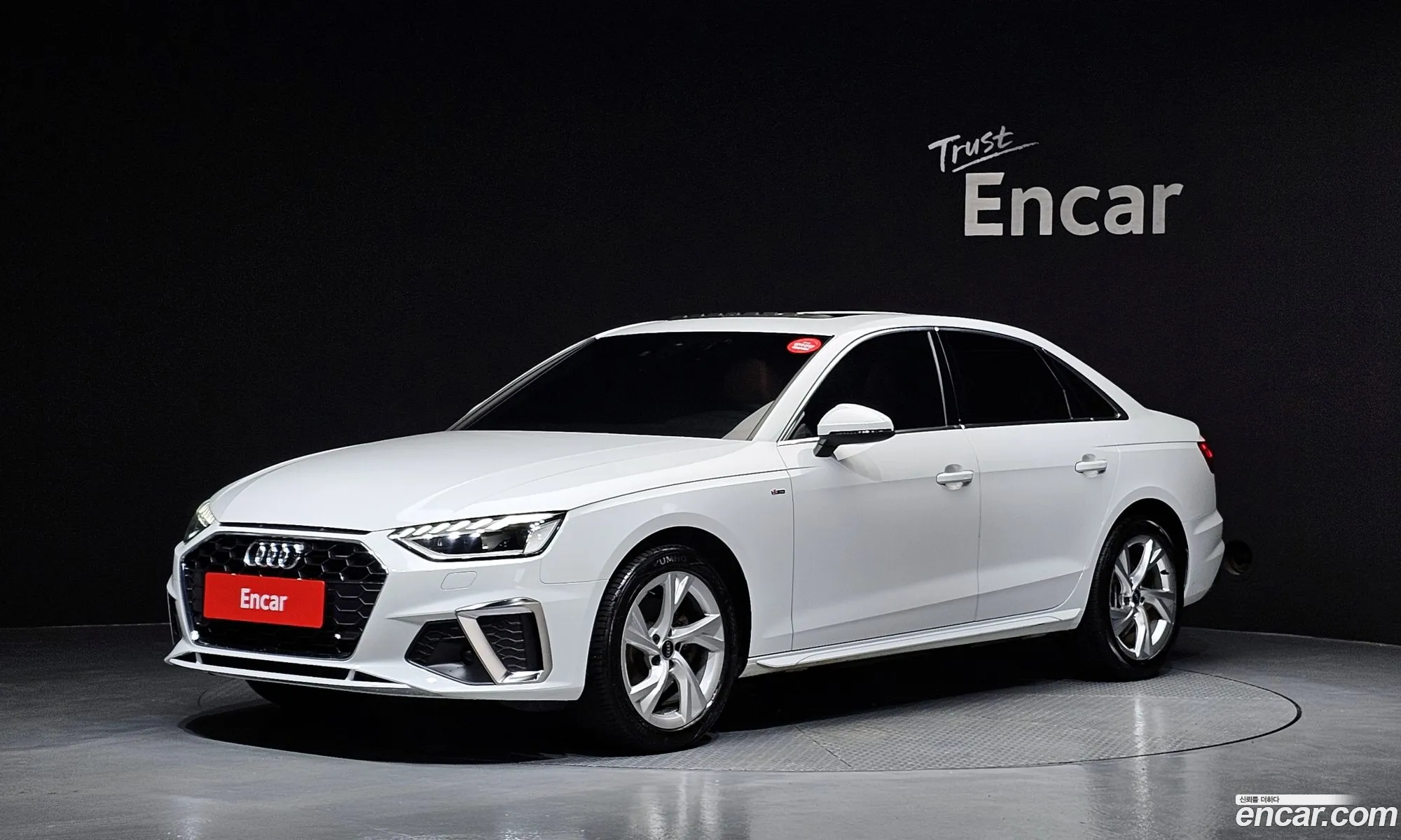 Audi A4 2021 WAUZZZF45MA076449 — 3